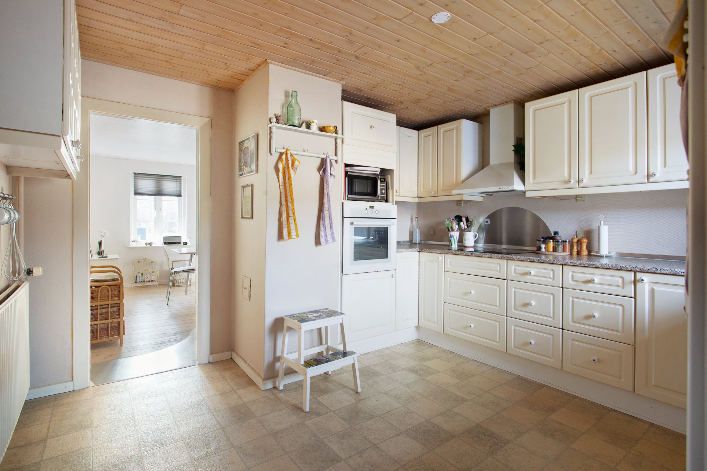 Fremhævet køkken billede i fuldskærmstilstand. Billede af Byrumvej 29, Vesterø, 9940 Læsø