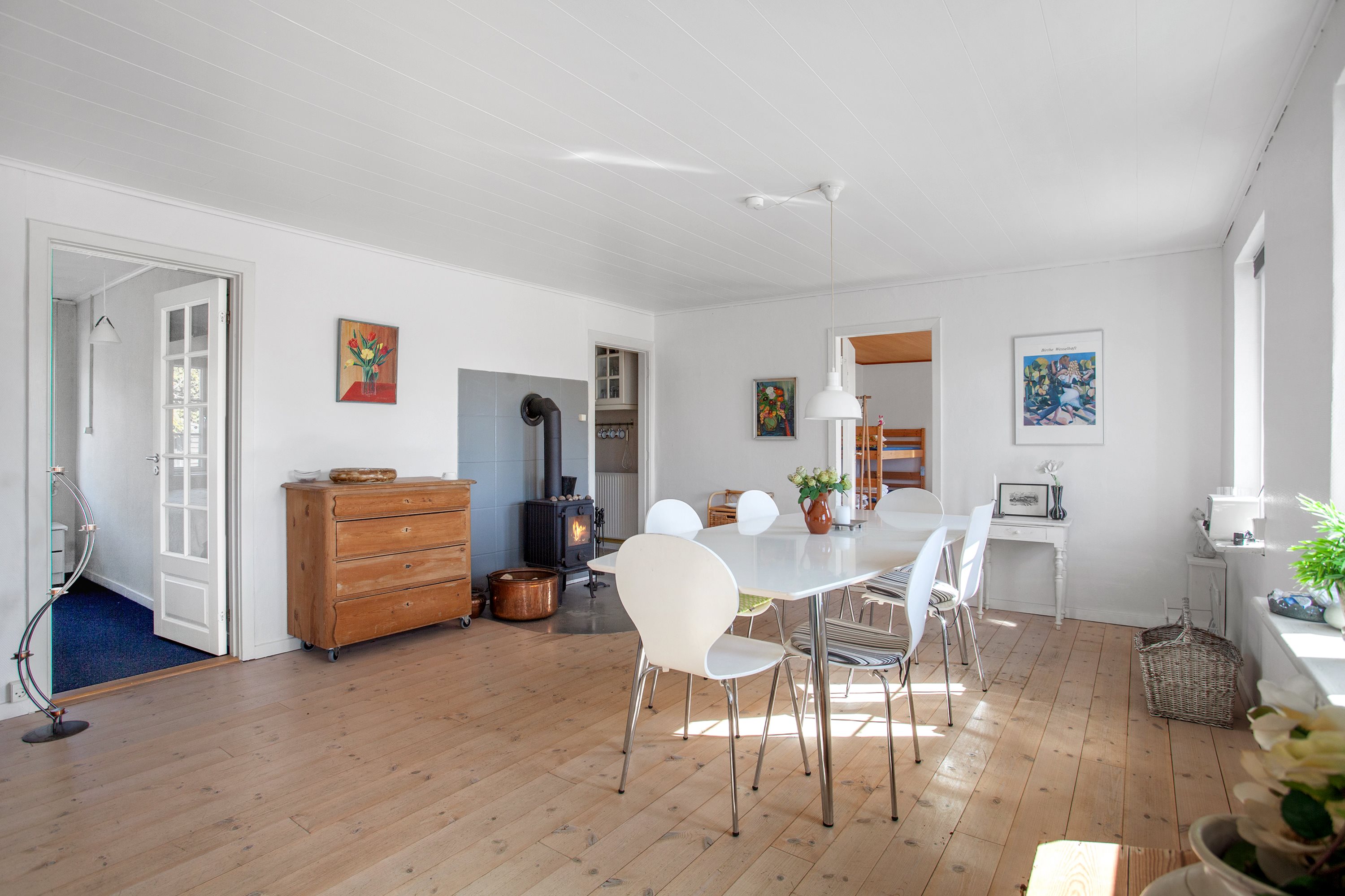 Fremhævet stue billede i fuldskærmstilstand. Billede af Byrumvej 29, Vesterø, 9940 Læsø