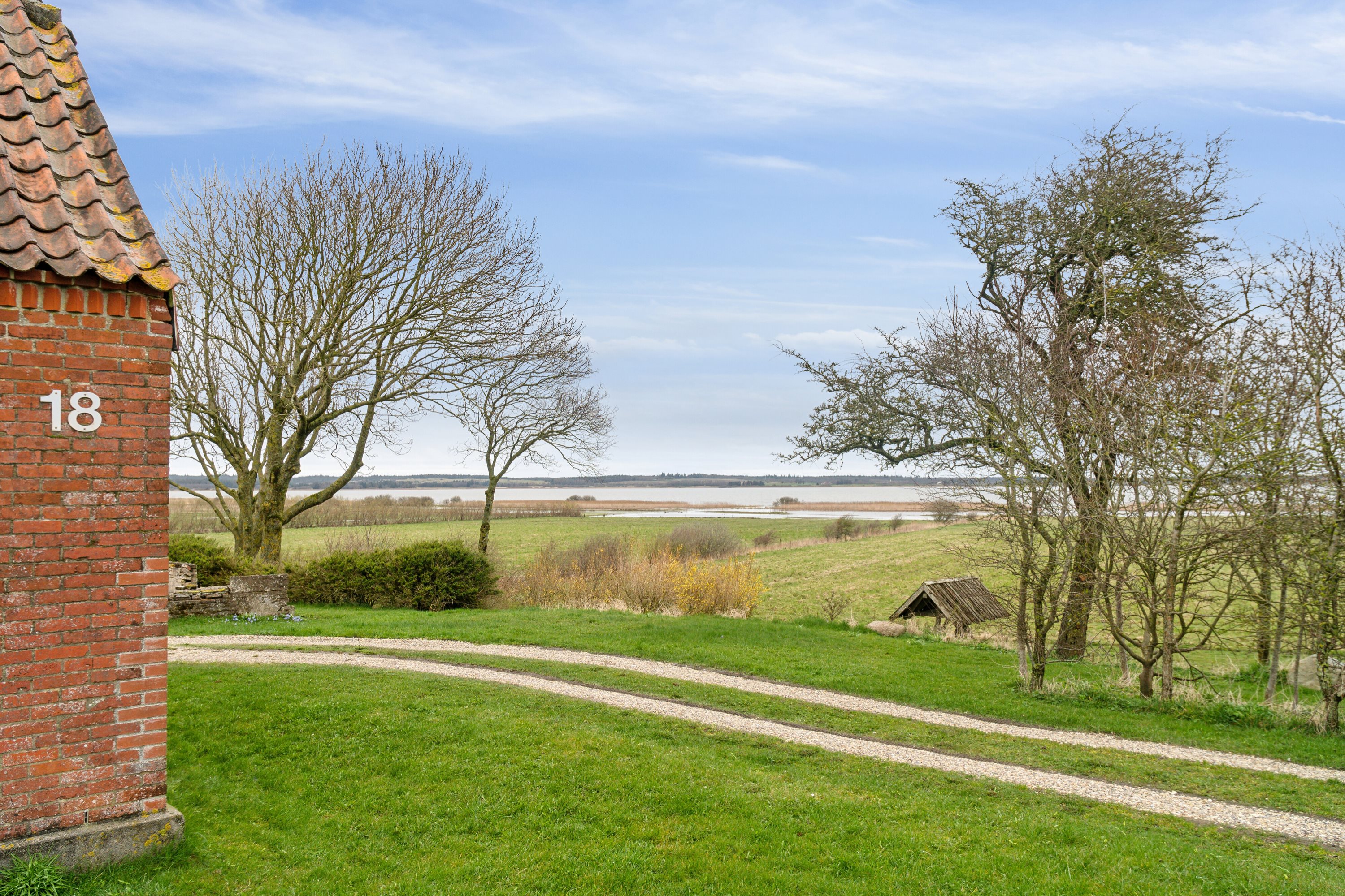 Fremhævet udendørs billede i fuldskærmstilstand. Billede af Amstedbrovej 18, Lund, 7741 Frøstrup