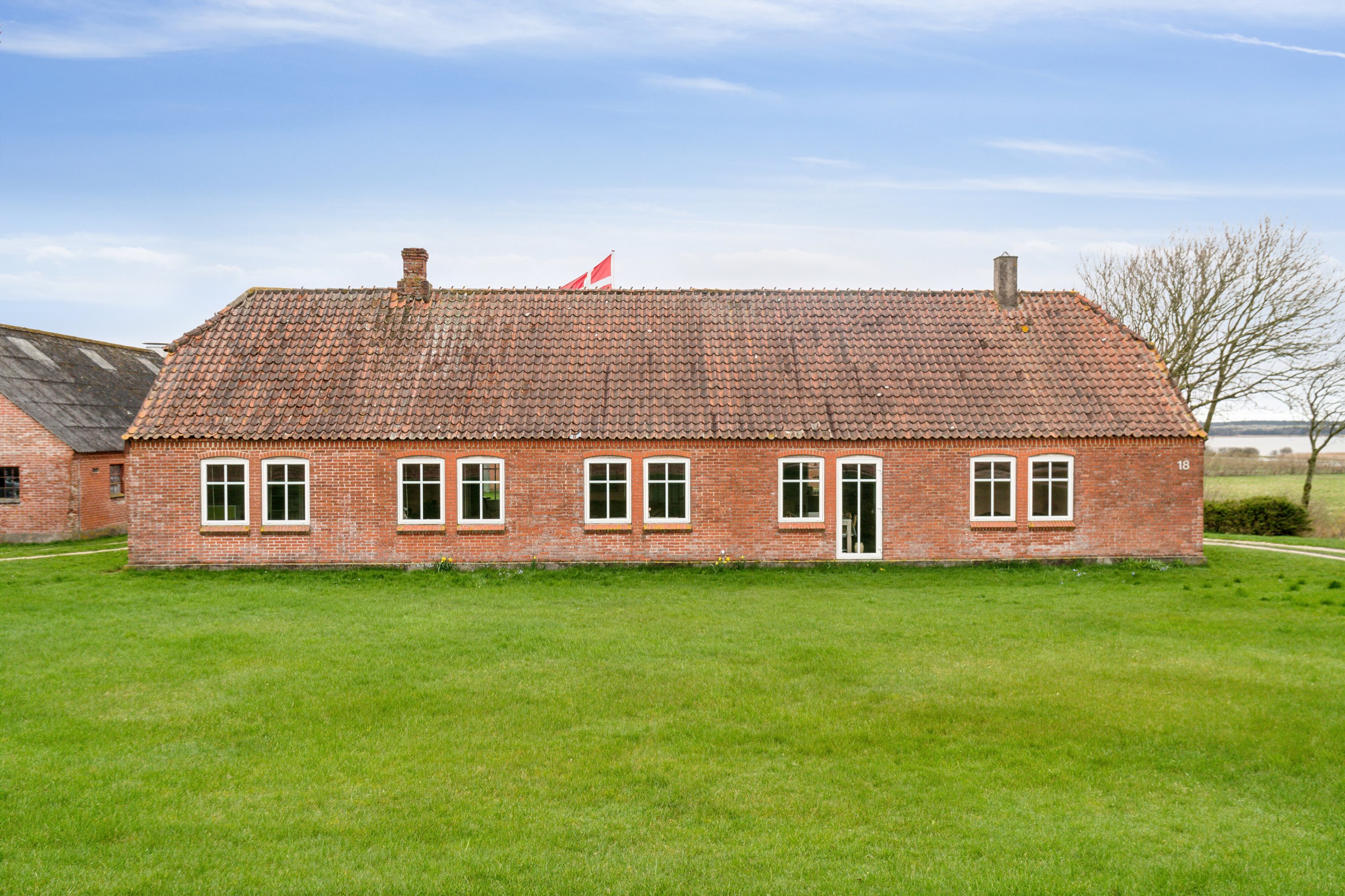 Fremhævet udendørs billede i fuldskærmstilstand. Billede af Amstedbrovej 18, Lund, 7741 Frøstrup