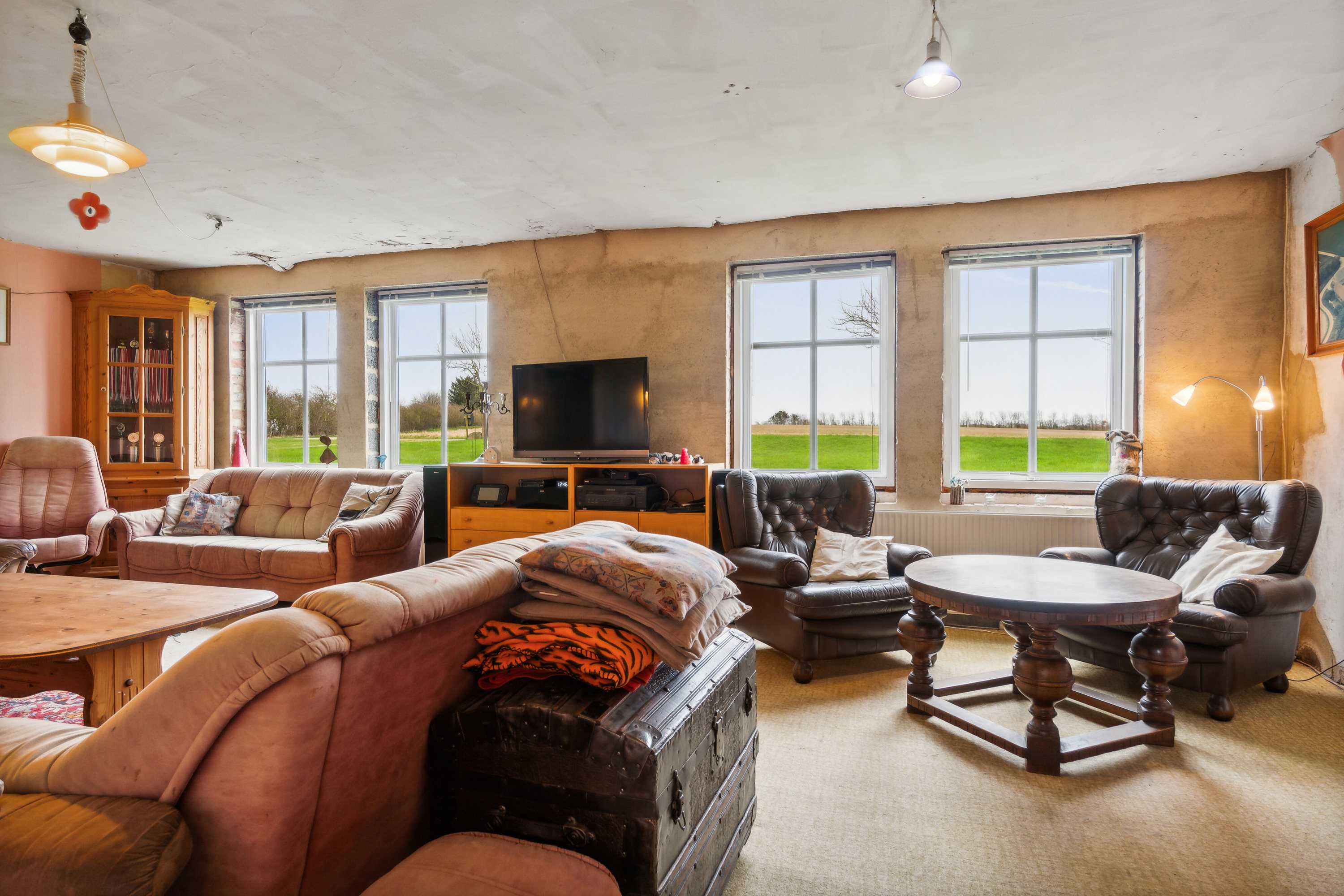 Fremhævet stue billede i fuldskærmstilstand. Billede af Amstedbrovej 18, Lund, 7741 Frøstrup