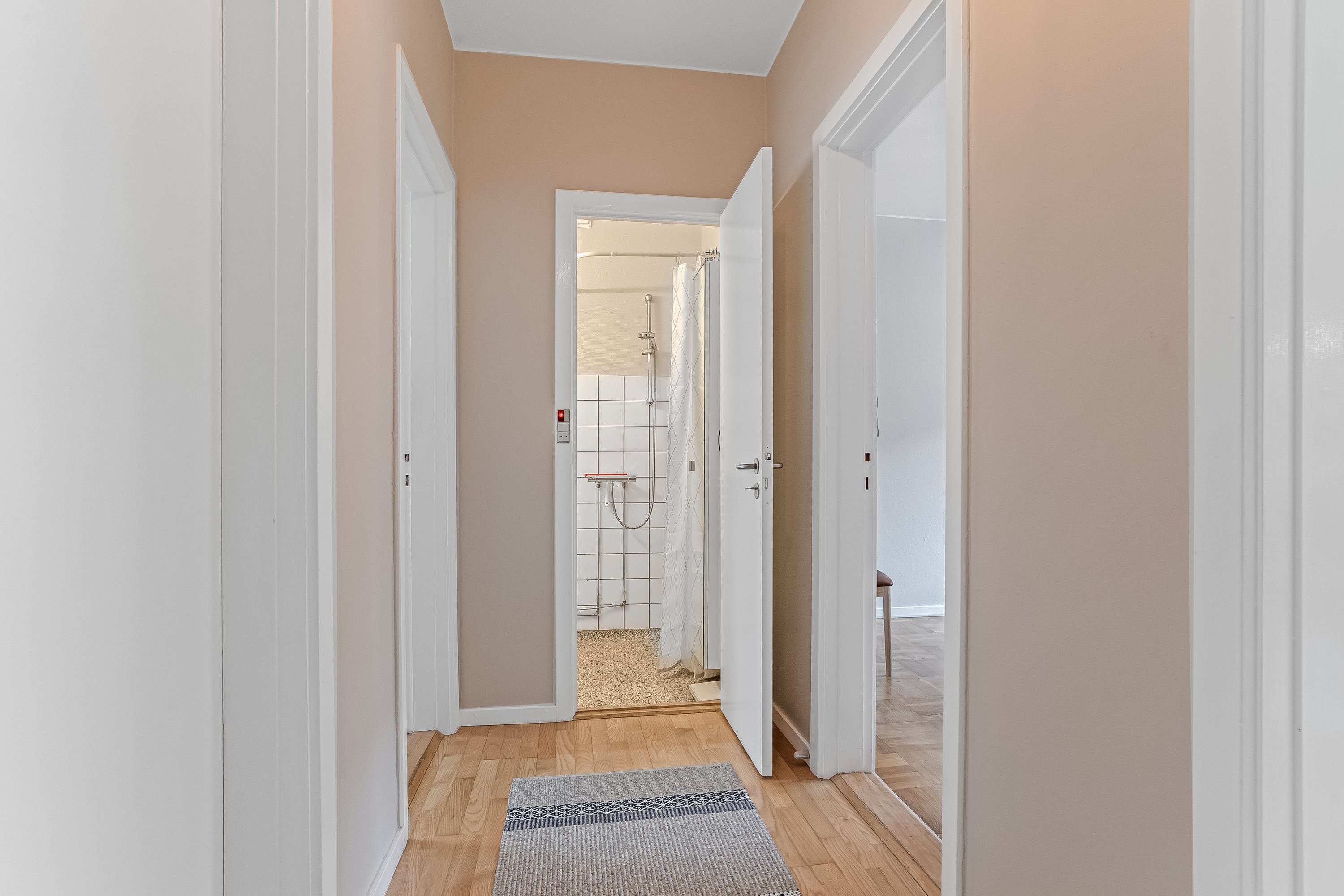 Fremhævet entré billede i fuldskærmstilstand. Billede af Brogården 7, 1. tv., 7500 Holstebro