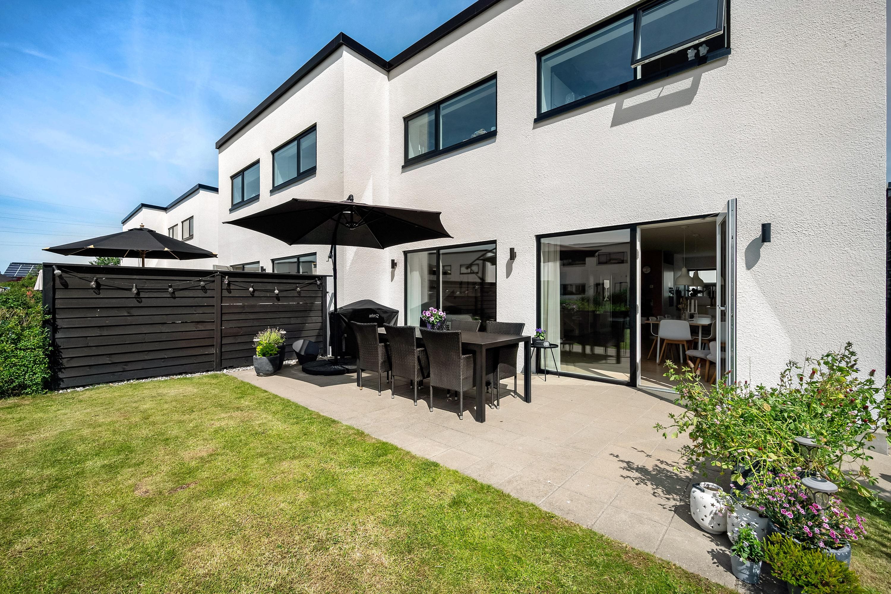 Fremhævet ejendommen billede i fuldskærmstilstand. Billede af Engelstoft 17A, 8520 Lystrup