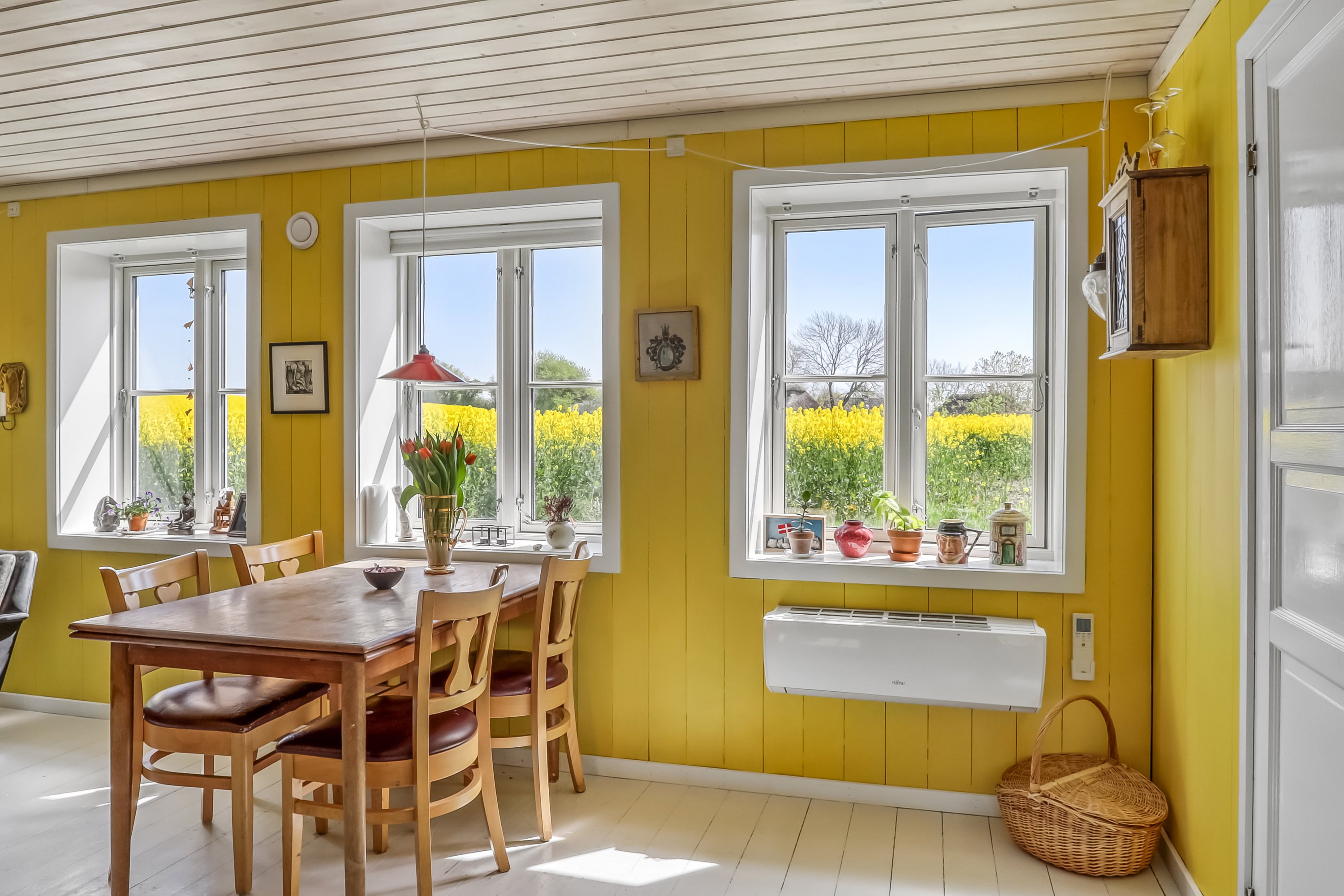 Fremhævet stue billede i fuldskærmstilstand. Billede af Byvej 17, Sdr Longelse, 5900 Rudkøbing