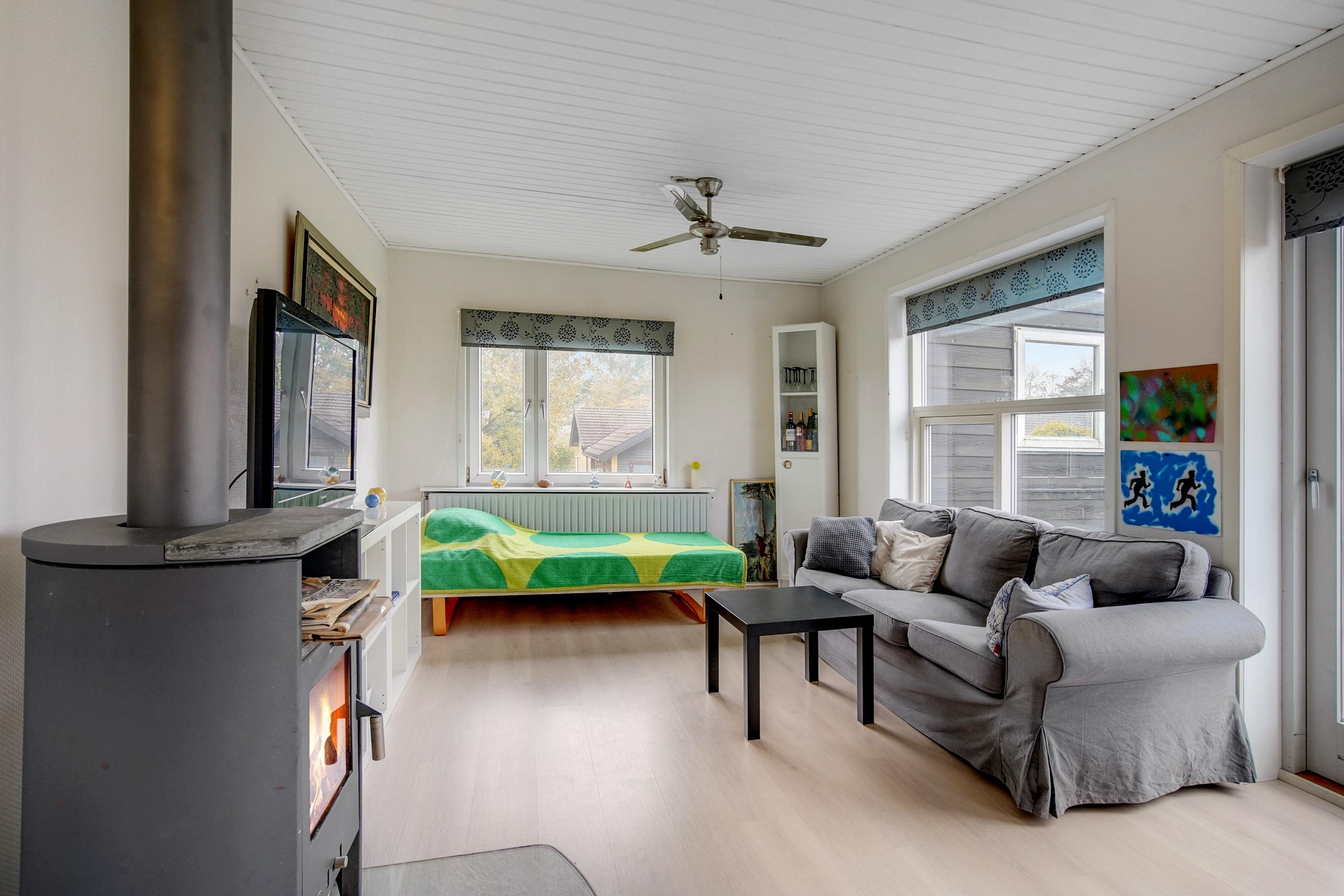 Fremhævet stue billede i fuldskærmstilstand. Billede af Dybdalsvej 6, 6800 Varde