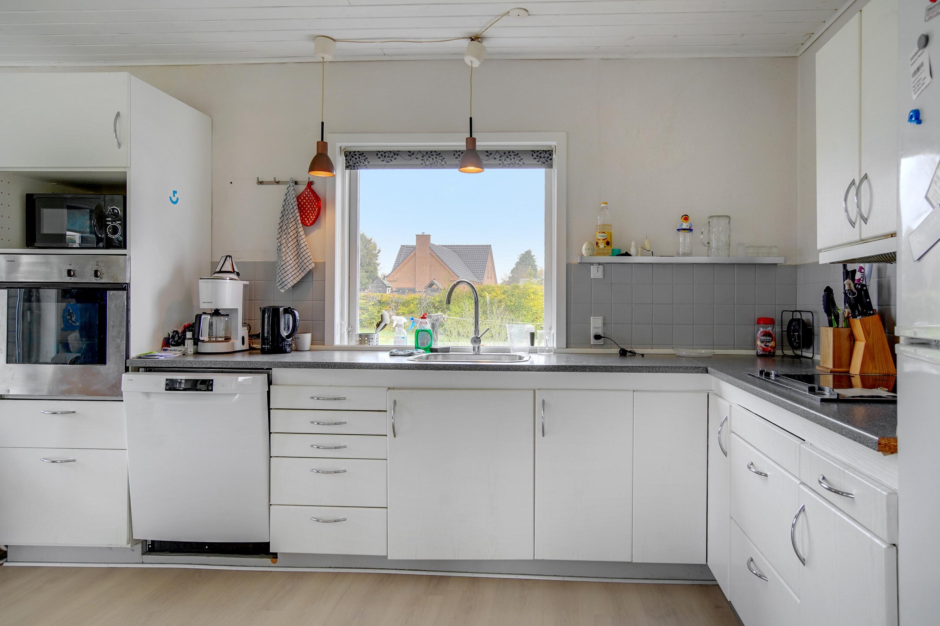 Fremhævet køkken billede i fuldskærmstilstand. Billede af Dybdalsvej 6, 6800 Varde