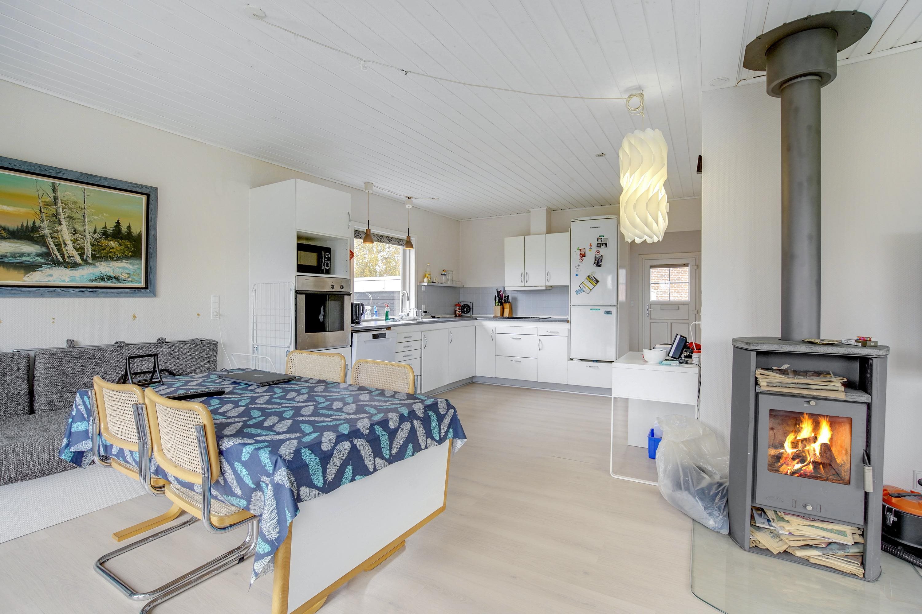 Fremhævet stue billede i fuldskærmstilstand. Billede af Dybdalsvej 6, 6800 Varde