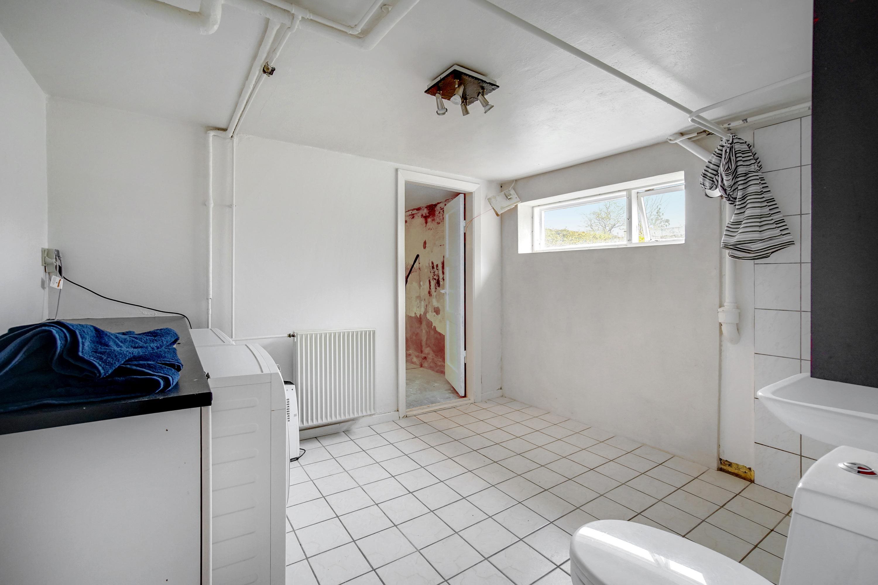 Fremhævet badeværelse billede i fuldskærmstilstand. Billede af Dybdalsvej 6, 6800 Varde