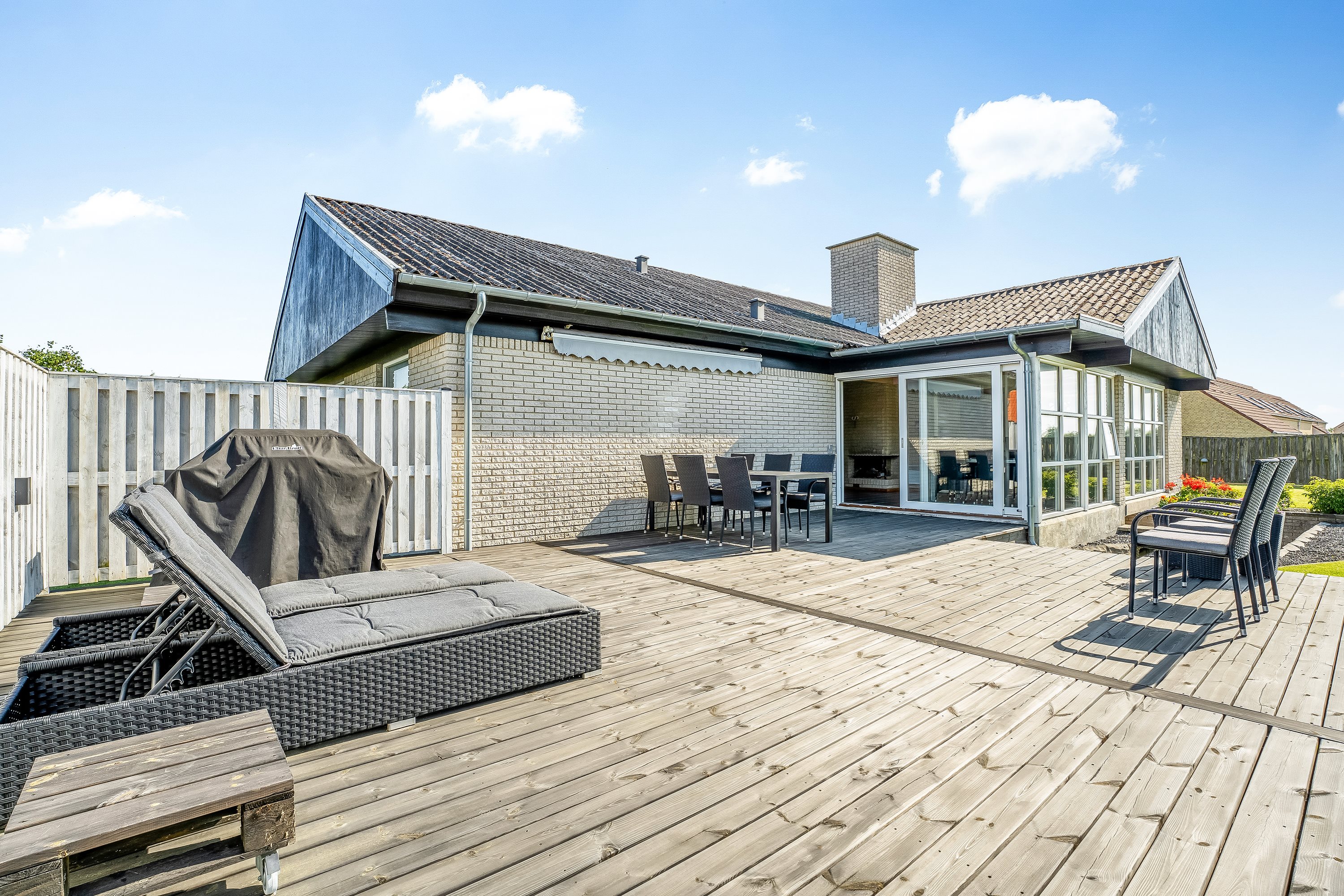 Fremhævet terrasse billede i fuldskærmstilstand. Billede af Møllevej 58, 4990 Sakskøbing