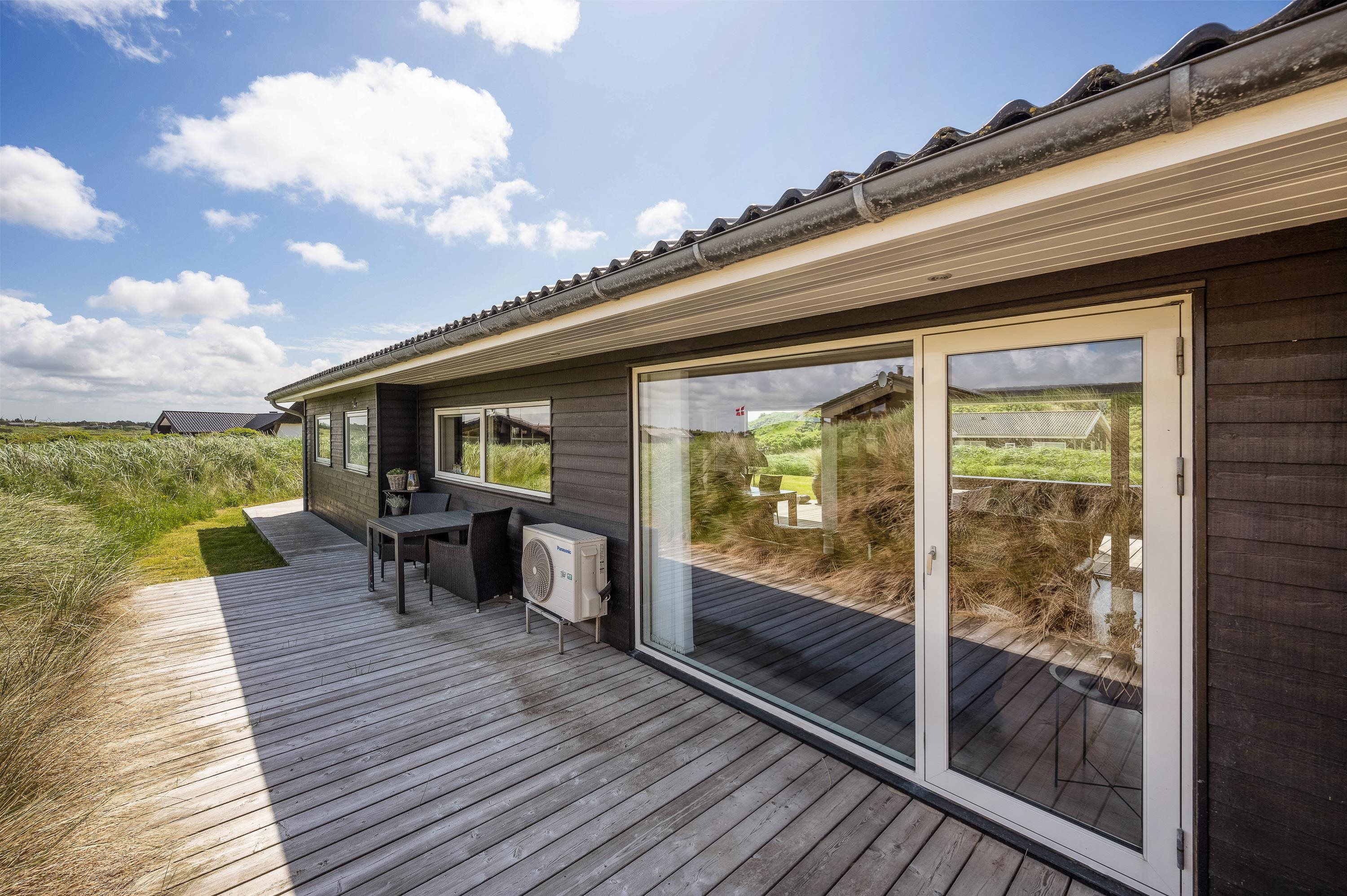 Fremhævet  billede i fuldskærmstilstand. Billede af Klitdalen 6, Houvig, 6950 Ringkøbing