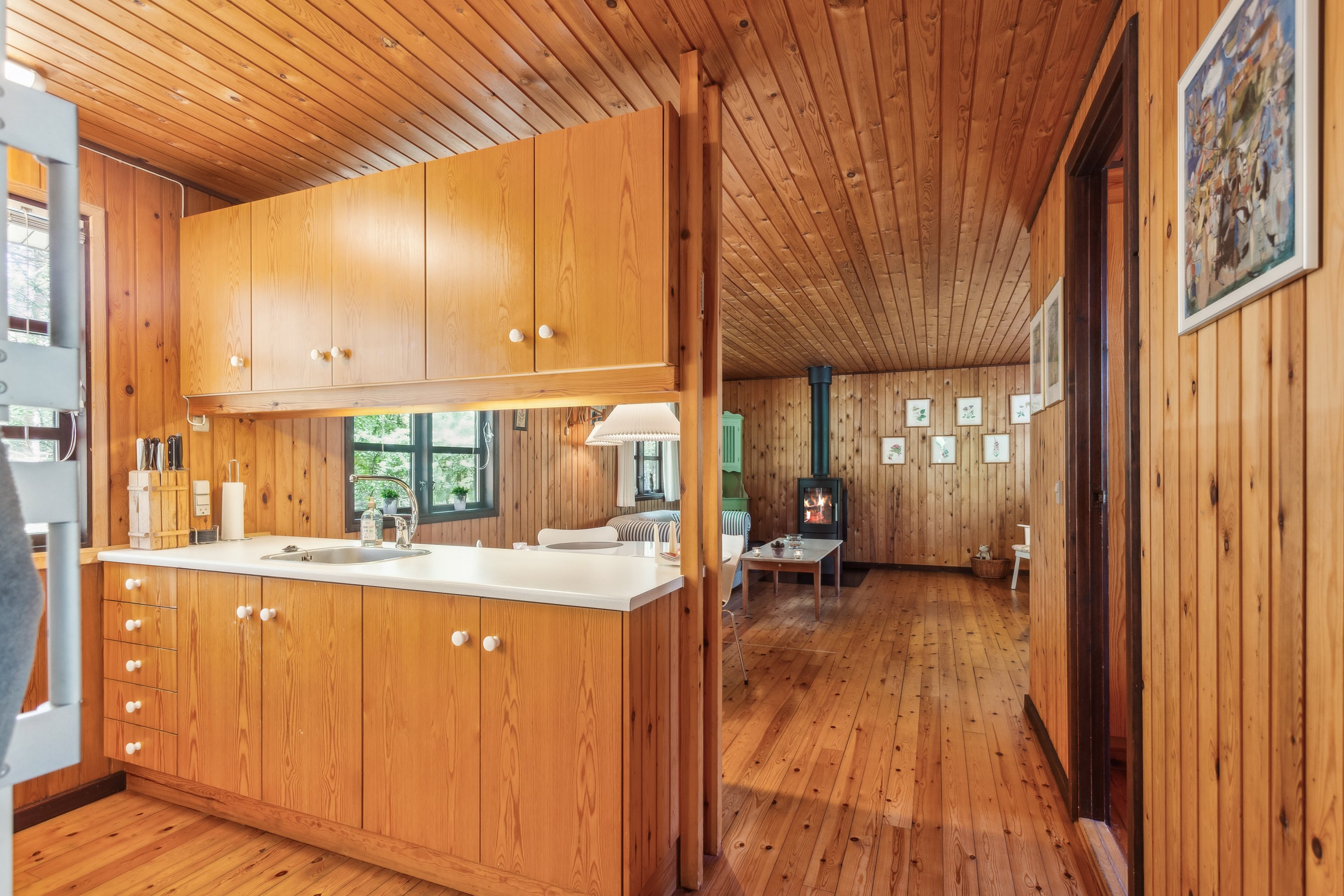 Fremhævet køkken billede i fuldskærmstilstand. Billede af Lyngholmvej 1, Østerby, 9940 Læsø