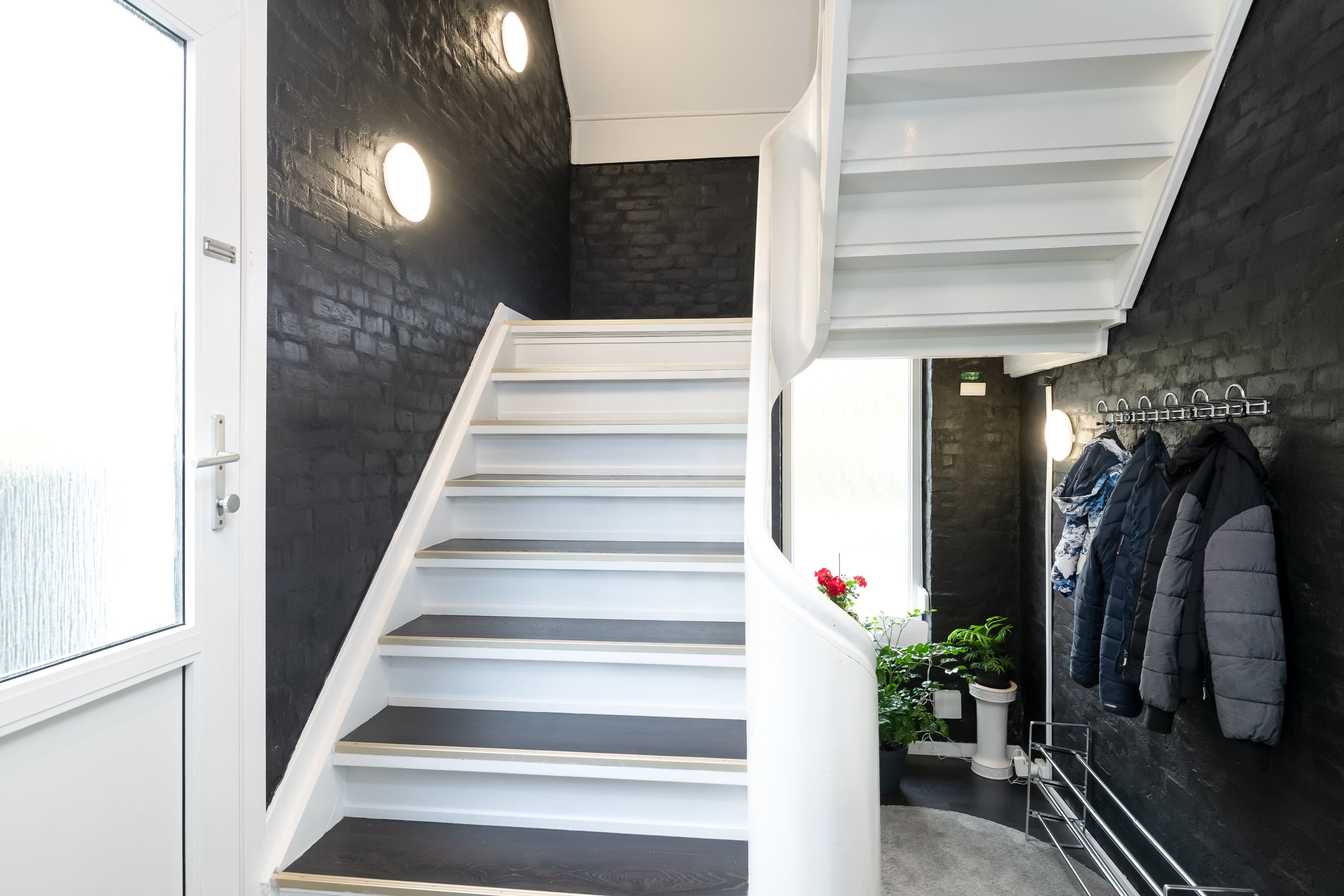 Fremhævet entré billede i fuldskærmstilstand. Billede af Hjørringvej 446, 9750 Østervrå