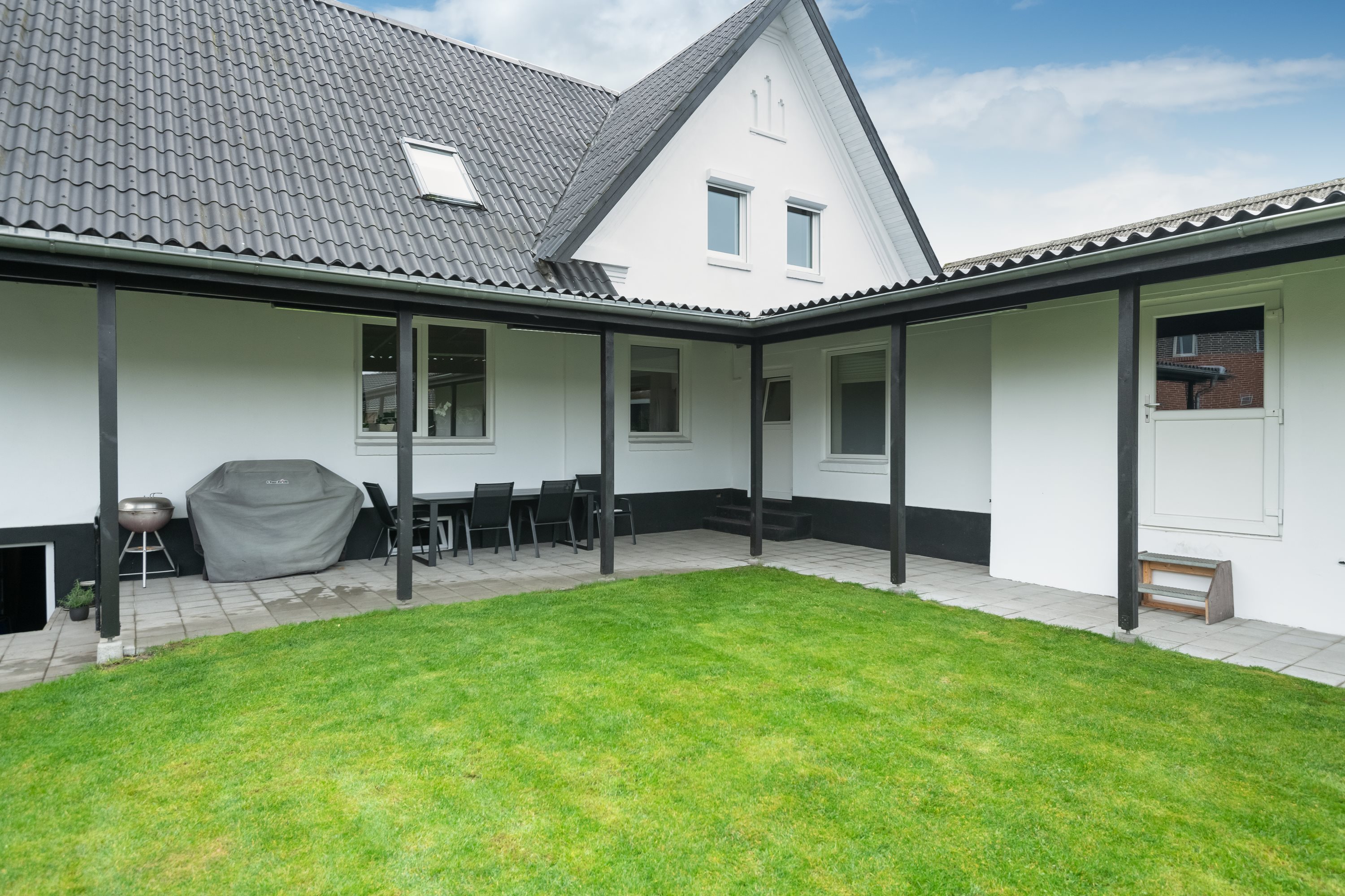 Fremhævet terrasse billede i fuldskærmstilstand. Billede af Hjørringvej 446, 9750 Østervrå