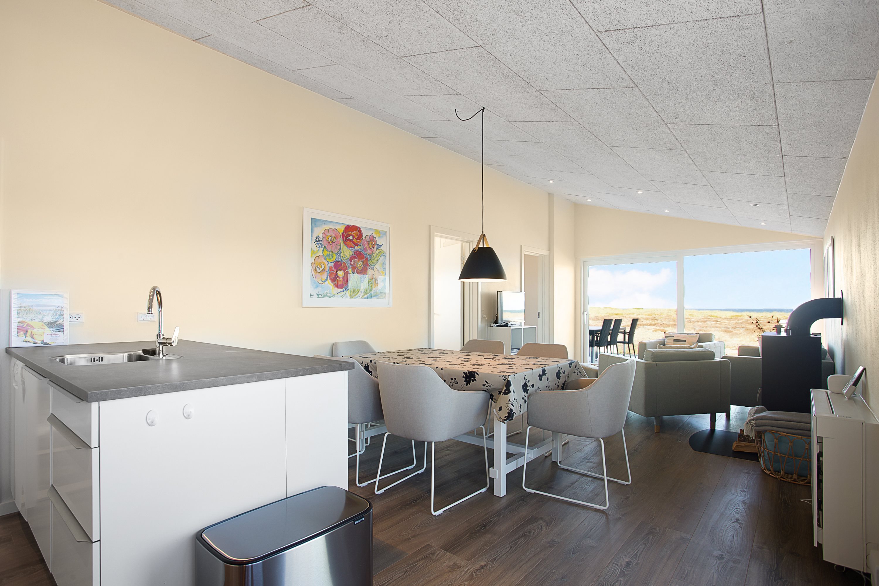 Fremhævet stue billede i fuldskærmstilstand. Billede af Mågevej 11, Østerby Havn, 9940 Læsø