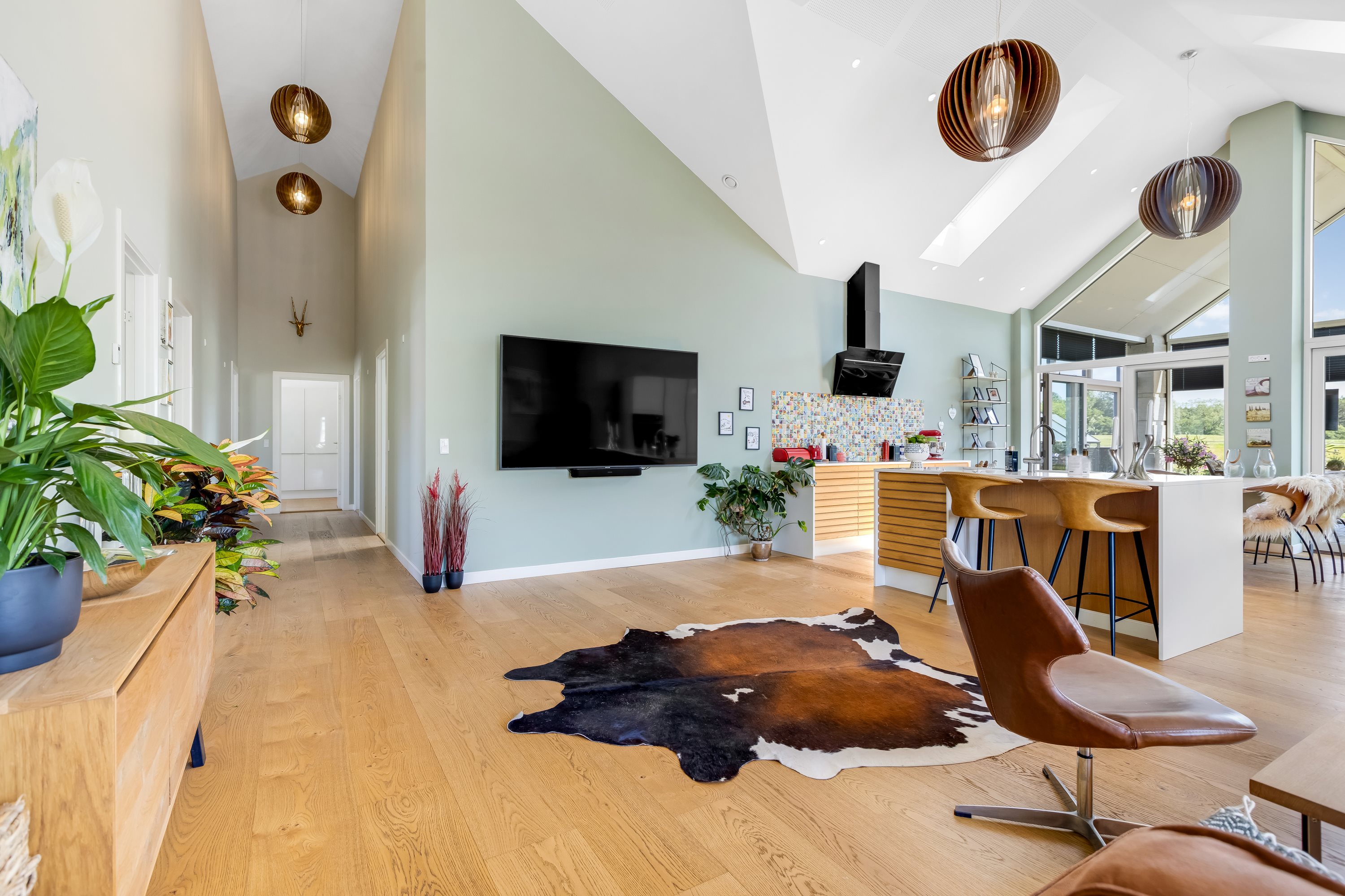 Fremhævet stue billede i fuldskærmstilstand. Billede af Nebsmøllevej 70, Høed, 4100 Ringsted