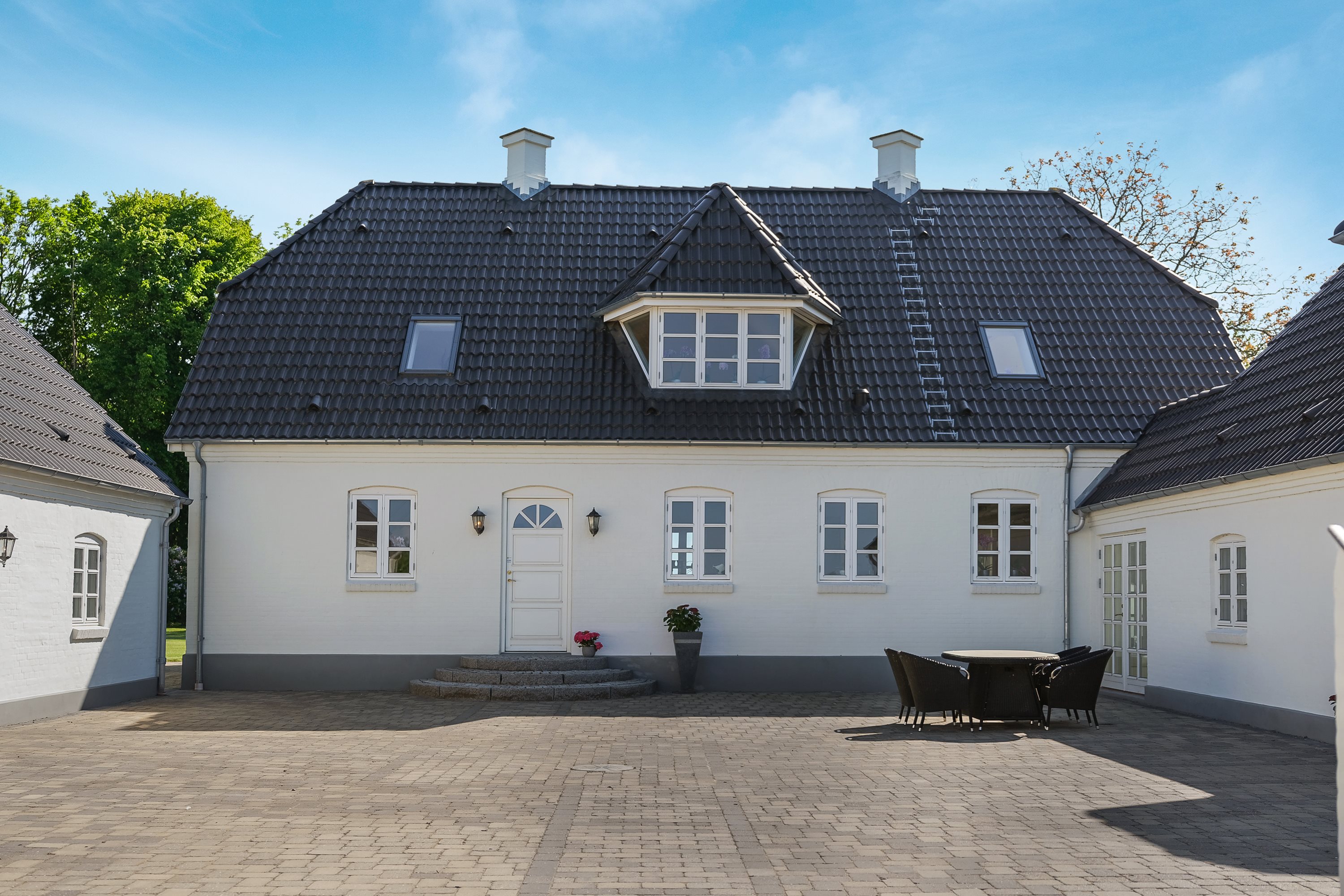 Fremhævet udendørs billede i fuldskærmstilstand. Billede af Hessum Bygade 54, 5450 Otterup