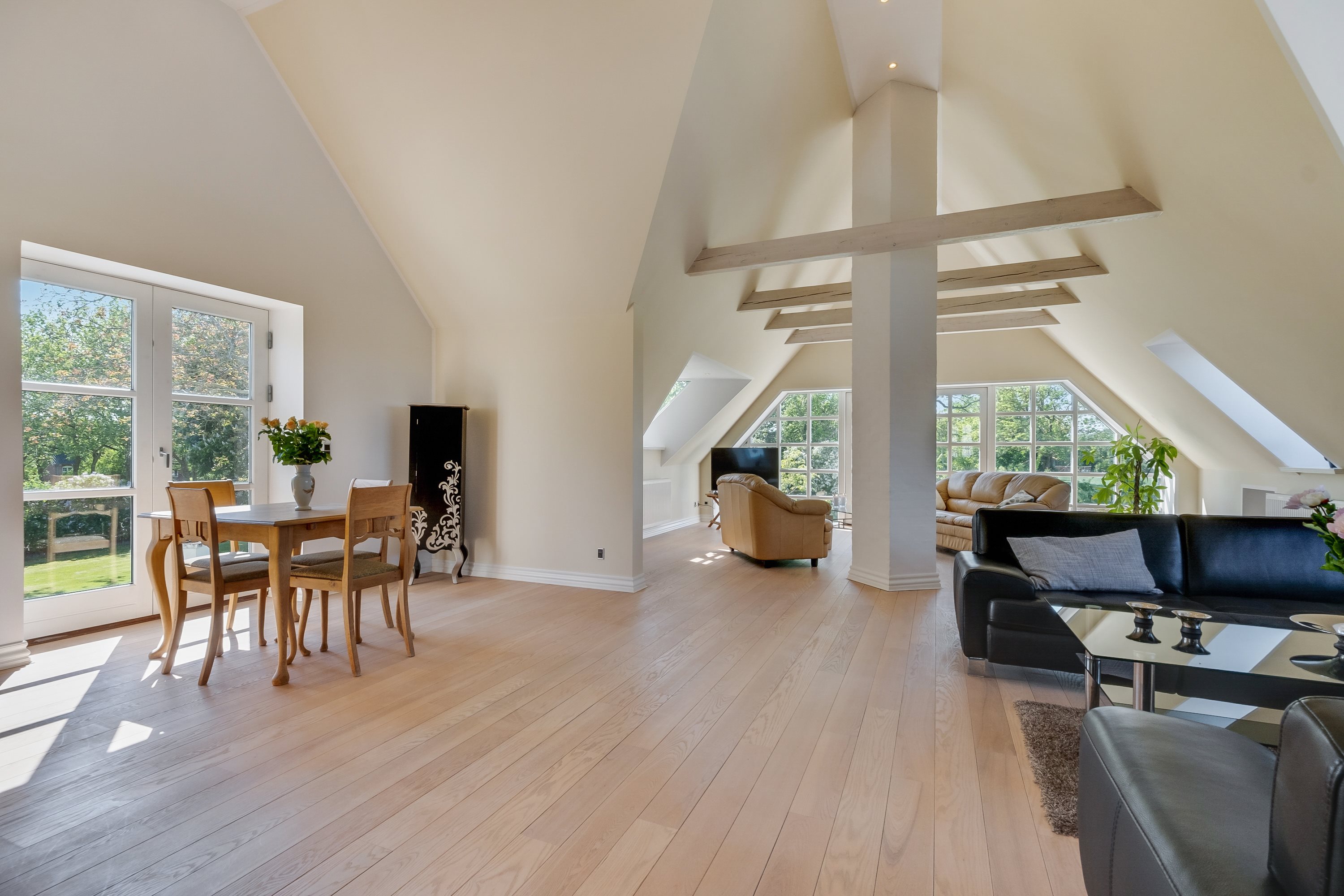 Fremhævet stue billede i fuldskærmstilstand. Billede af Hessum Bygade 54, 5450 Otterup