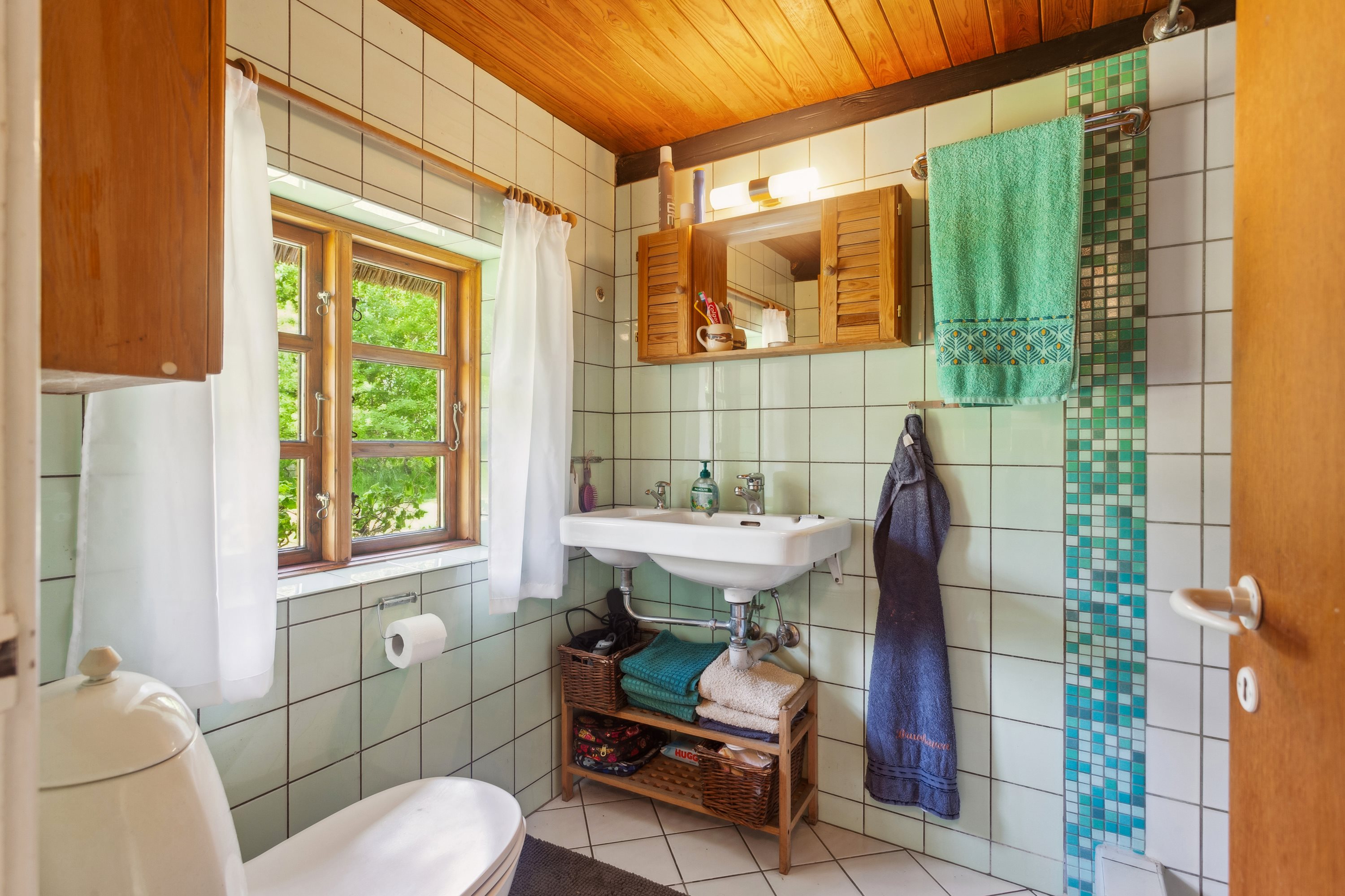 Fremhævet badeværelse billede i fuldskærmstilstand. Billede af Søndre Kirkevej 3A, Vesterø, 9940 Læsø