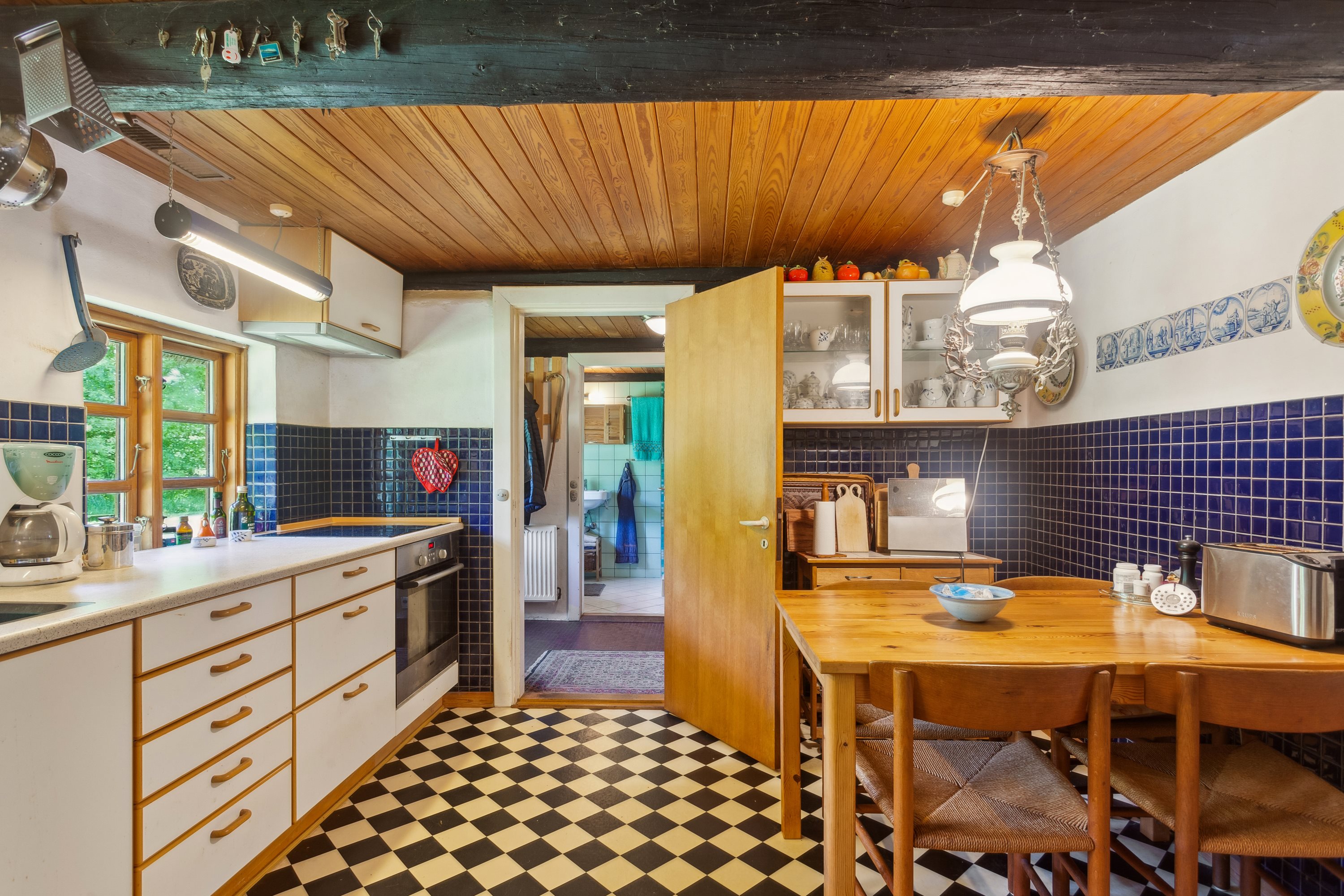 Fremhævet køkken billede i fuldskærmstilstand. Billede af Søndre Kirkevej 3A, Vesterø, 9940 Læsø