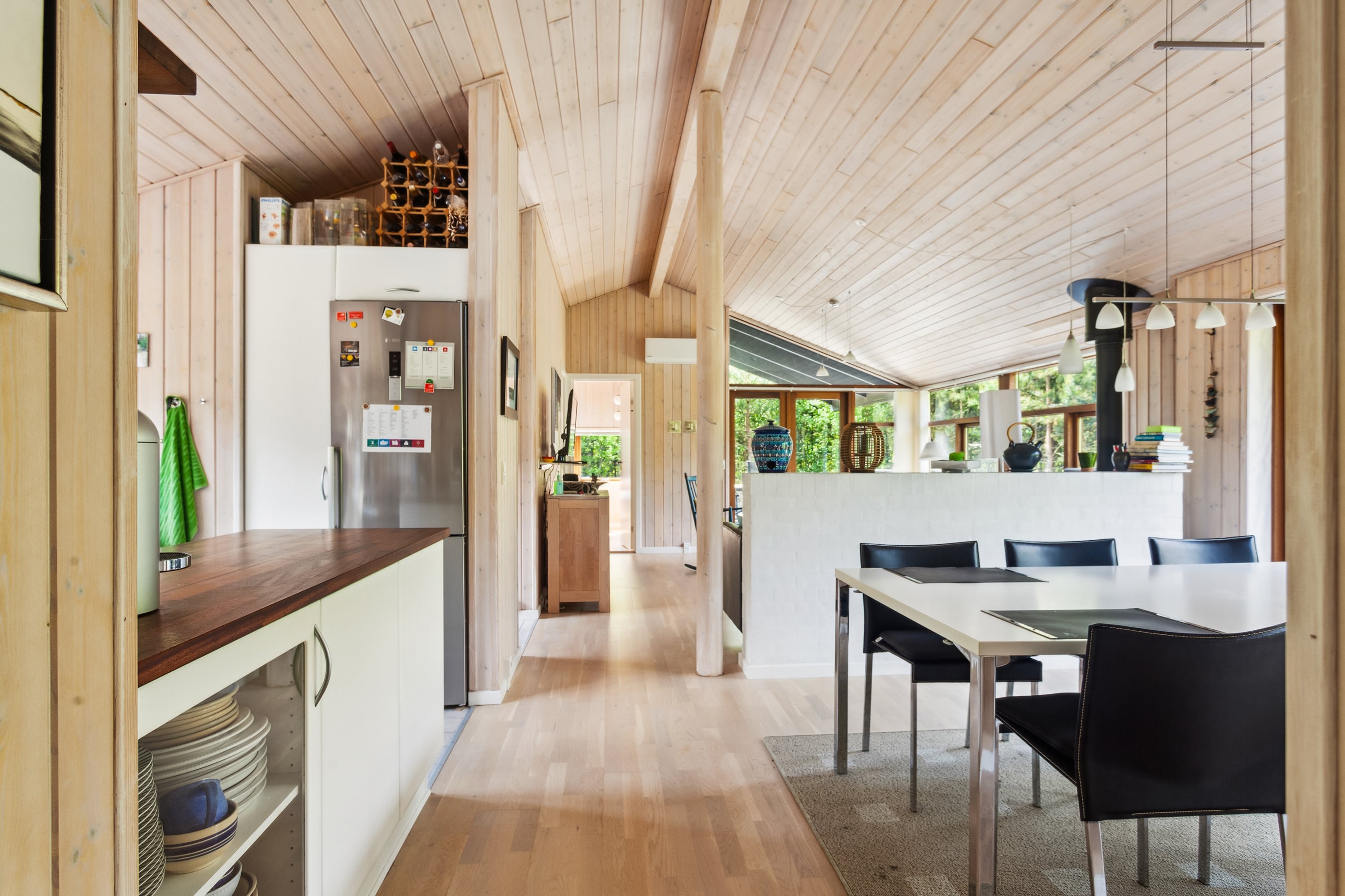 Fremhævet stue billede i fuldskærmstilstand. Billede af Høgevej 1, Østerby, 9940 Læsø