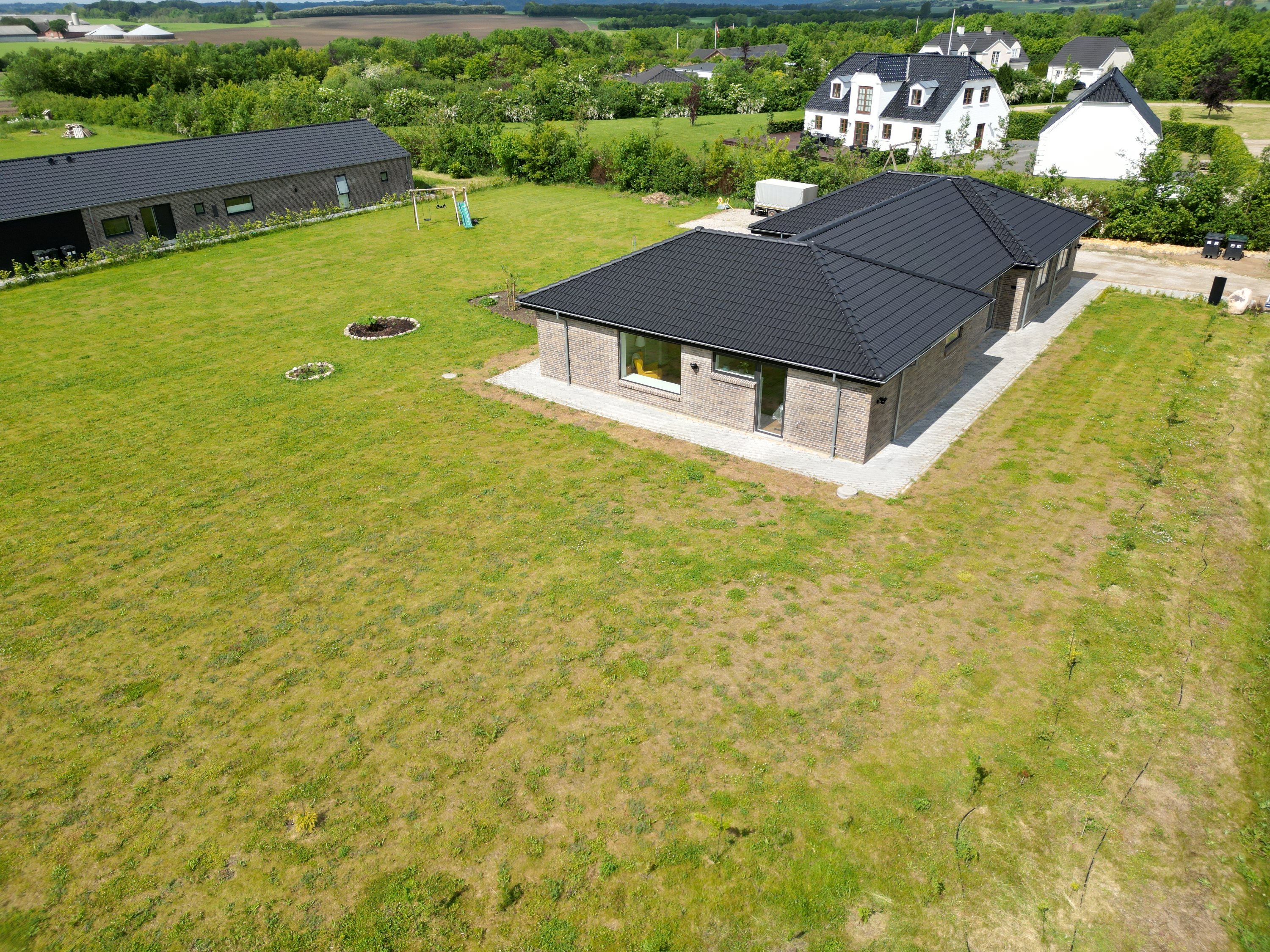 Fremhævet set fra vejen billede i fuldskærmstilstand. Billede af Yding Toft 8A, Yding, 8752 Østbirk