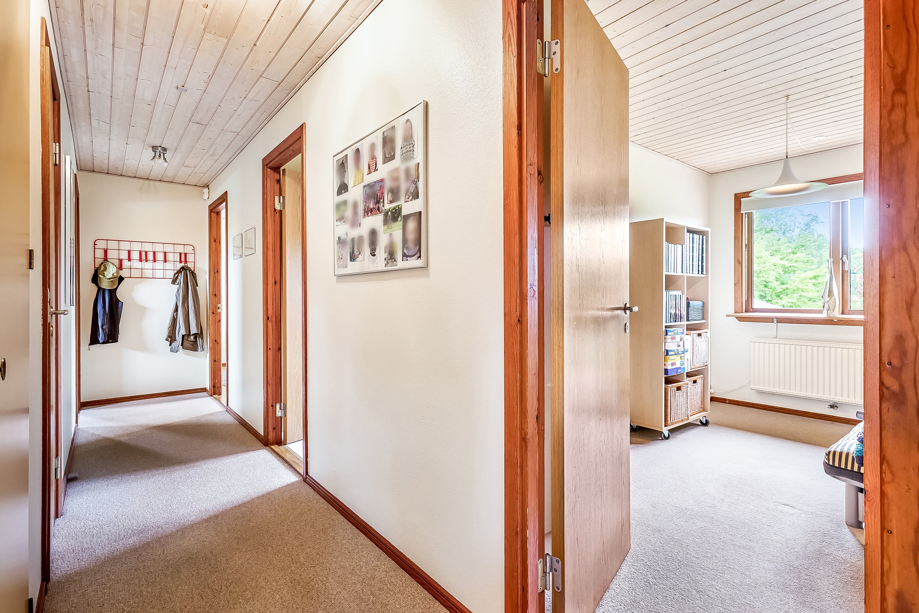 Fremhævet gang billede i fuldskærmstilstand. Billede af Fjordvænget 48, 8832 Skals