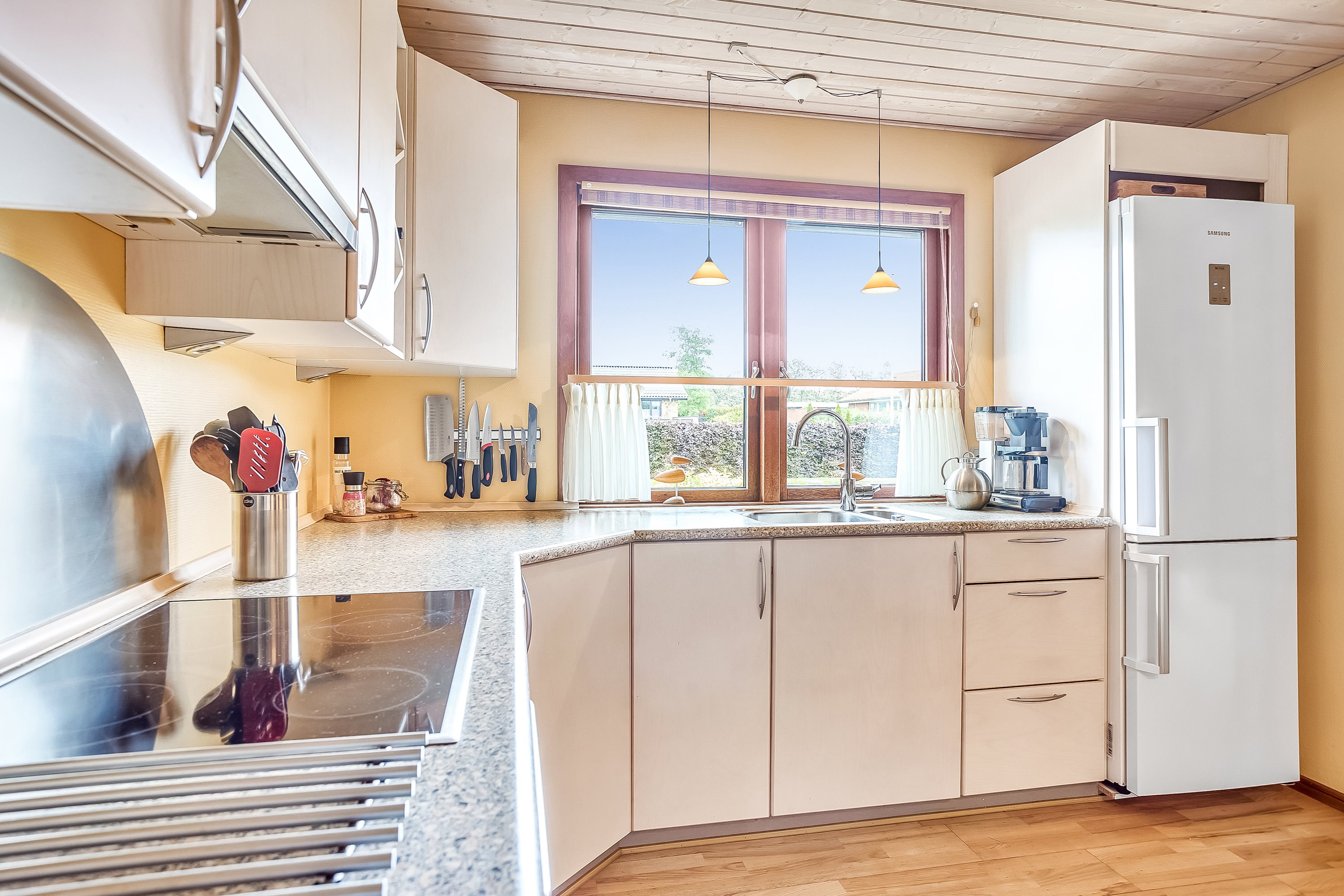 Fremhævet køkken billede i fuldskærmstilstand. Billede af Fjordvænget 48, 8832 Skals