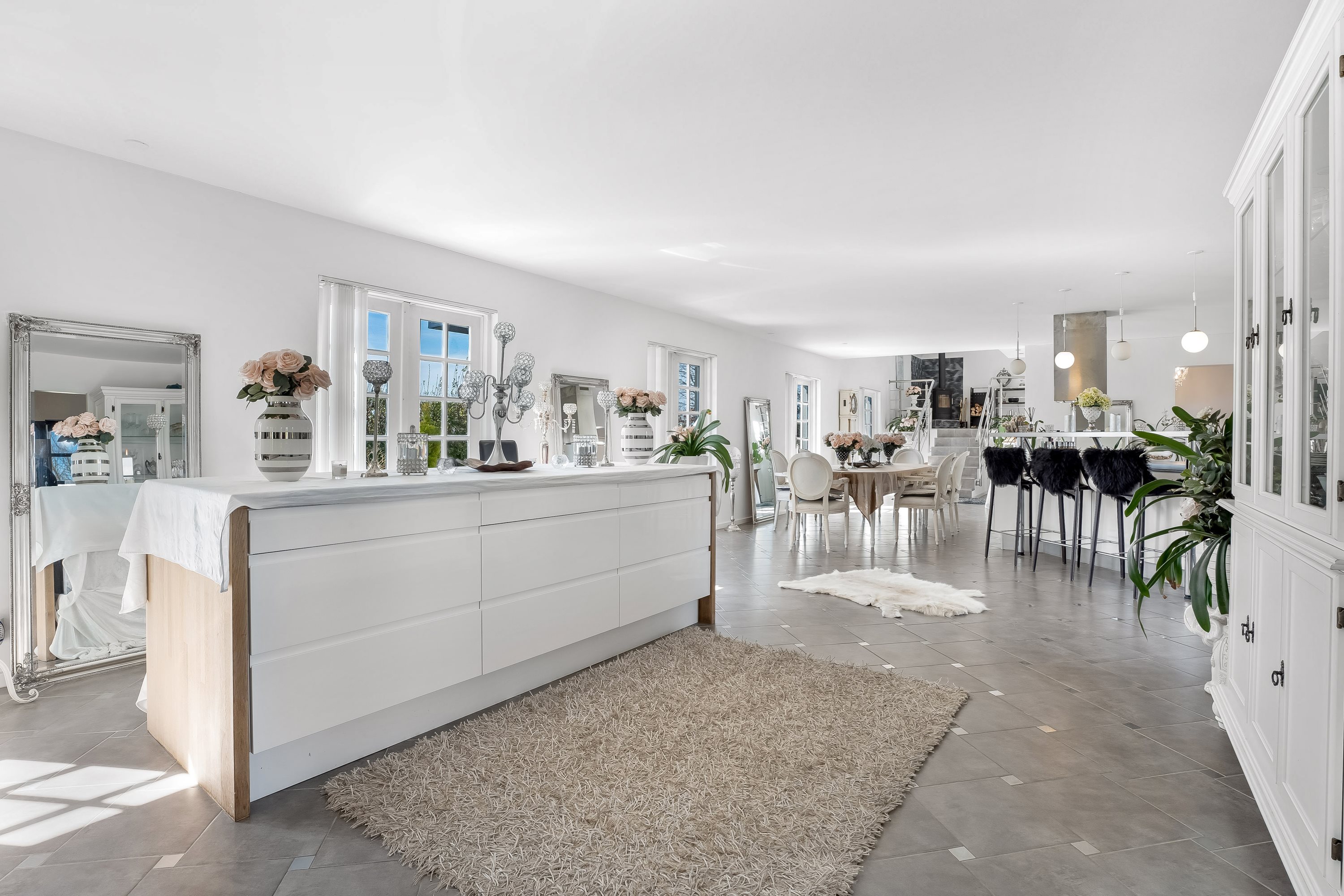 Fremhævet stue billede i fuldskærmstilstand. Billede af Steffensmindevej 1, Alstrup, 4840 Nørre Alslev