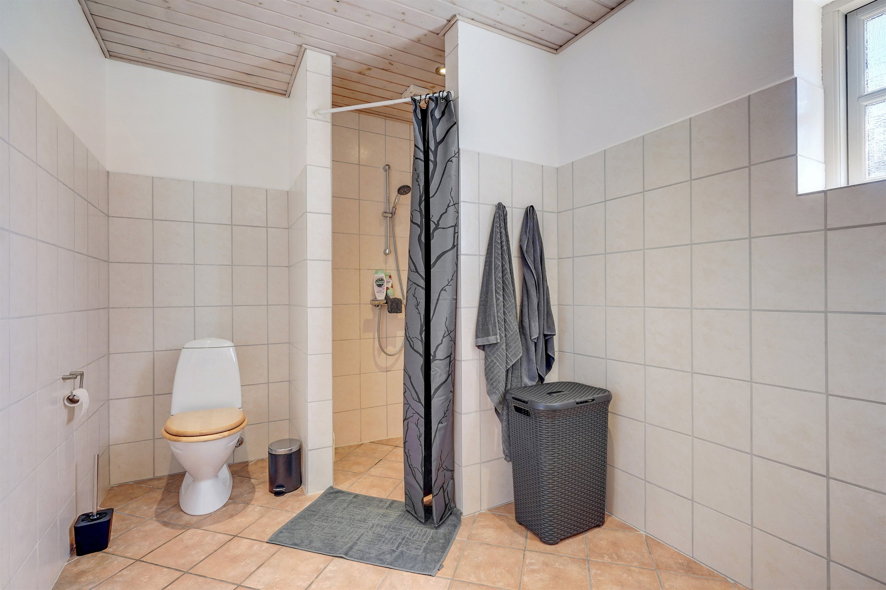 Fremhævet badeværelse billede i fuldskærmstilstand. Billede af Hoptrup Hovedgade 31, 6100 Haderslev