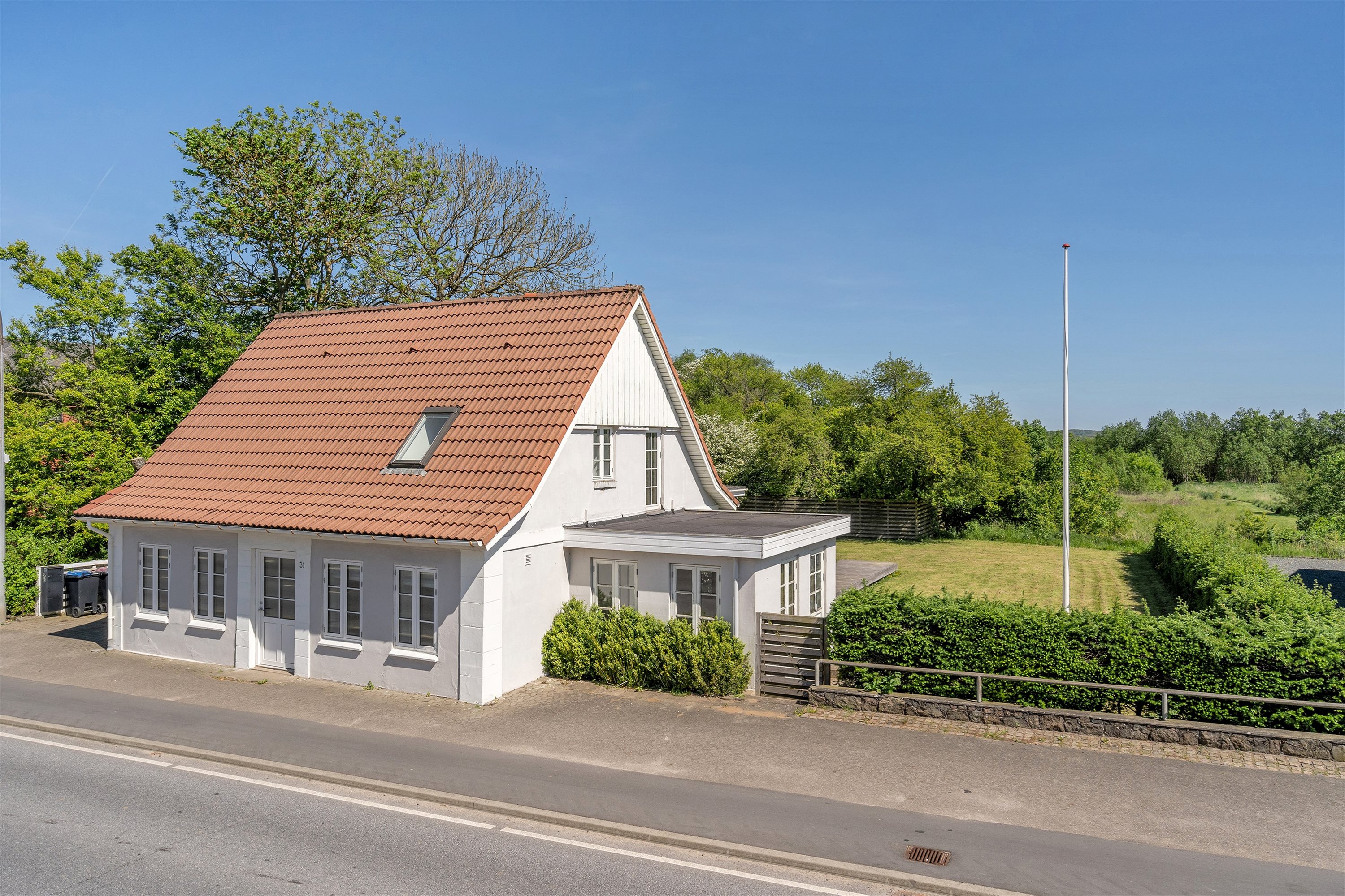 Fremhævet ejendommen billede i fuldskærmstilstand. Billede af Hoptrup Hovedgade 31, 6100 Haderslev