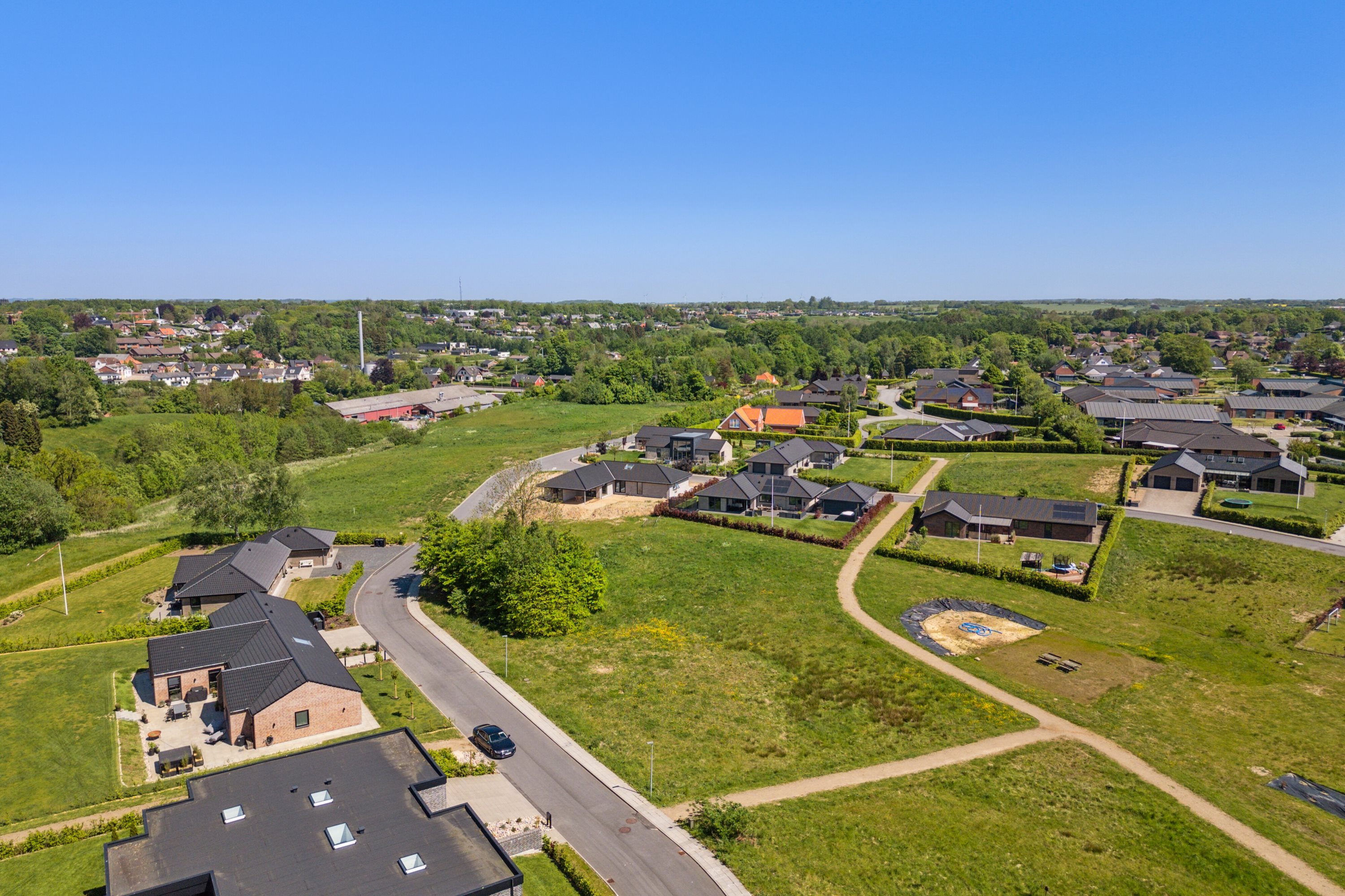 Miniaturebillede 1: luftfoto. Billede af Vinkelgårdsvej 49, parcel nr. 22, 6040 Egtved