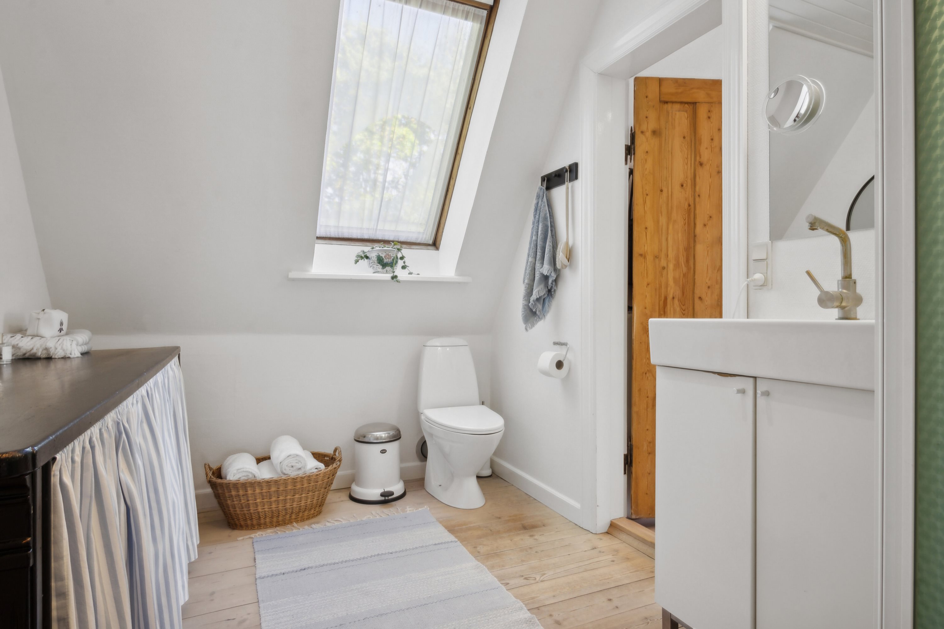 Fremhævet badeværelse billede i fuldskærmstilstand. Billede af Tåningvej 7, Tåning, 8660 Skanderborg