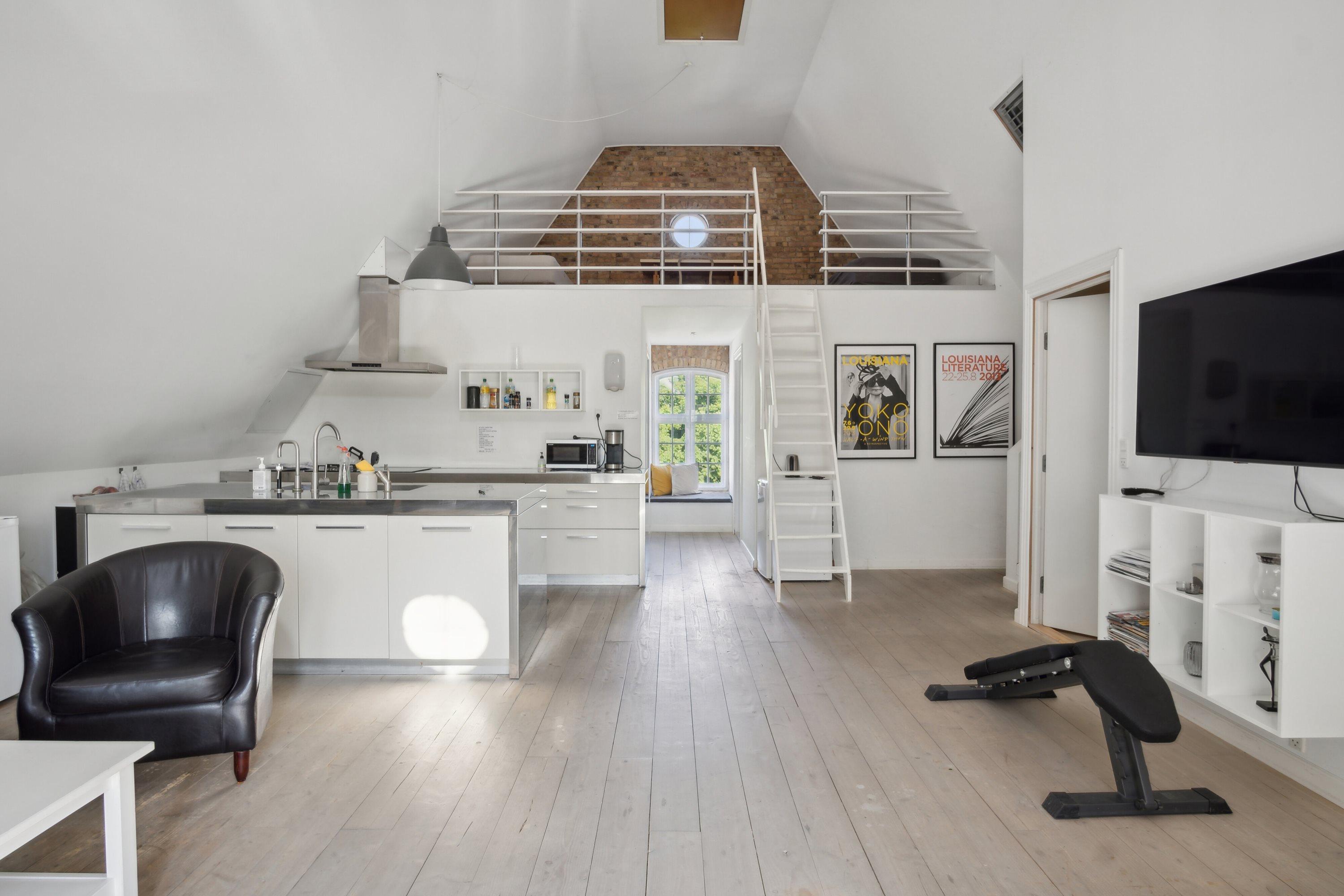 Fremhævet køkken (mejeriet) billede i fuldskærmstilstand. Billede af Tåningvej 7, Tåning, 8660 Skanderborg