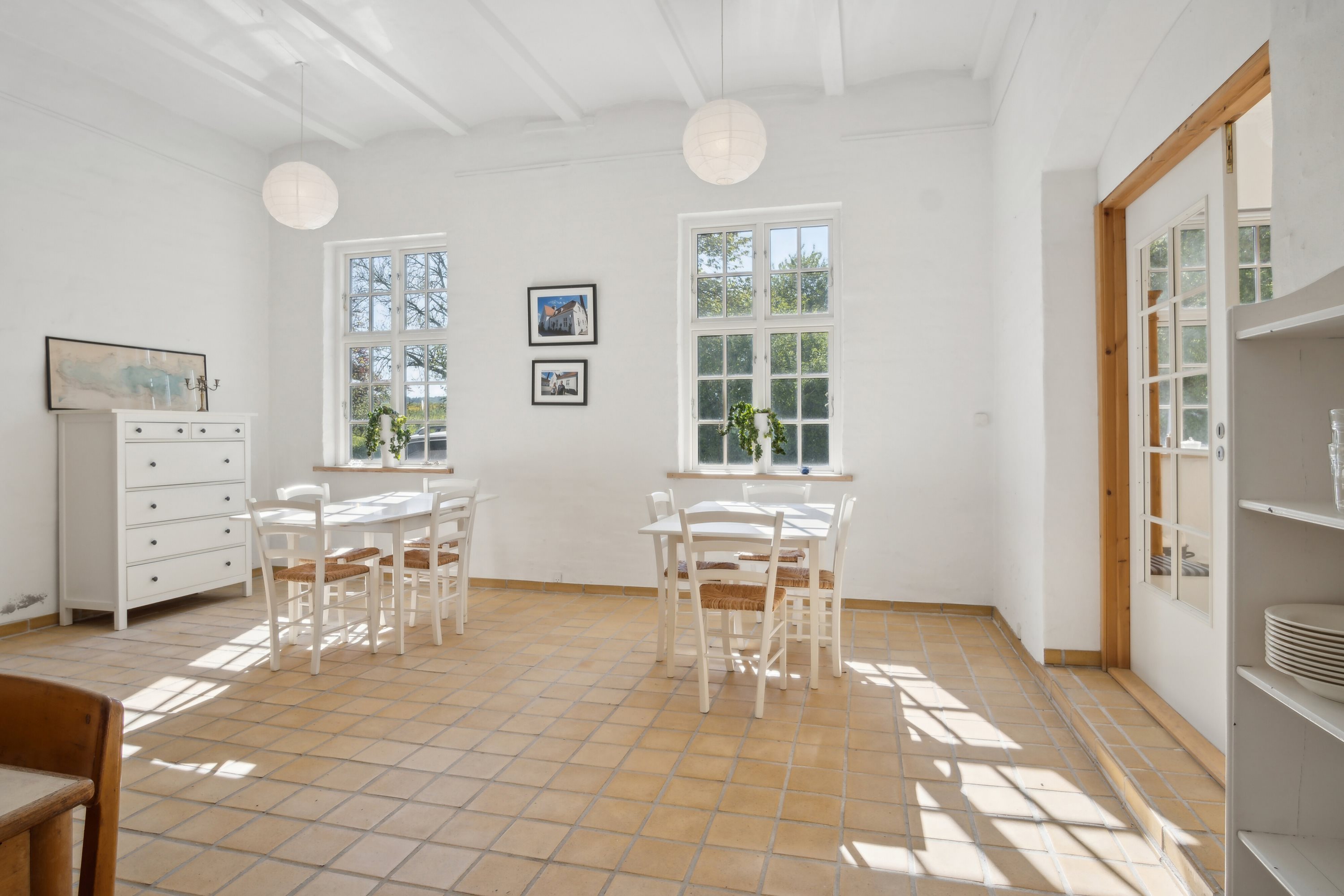 Fremhævet stue (mejeriet) billede i fuldskærmstilstand. Billede af Tåningvej 7, Tåning, 8660 Skanderborg