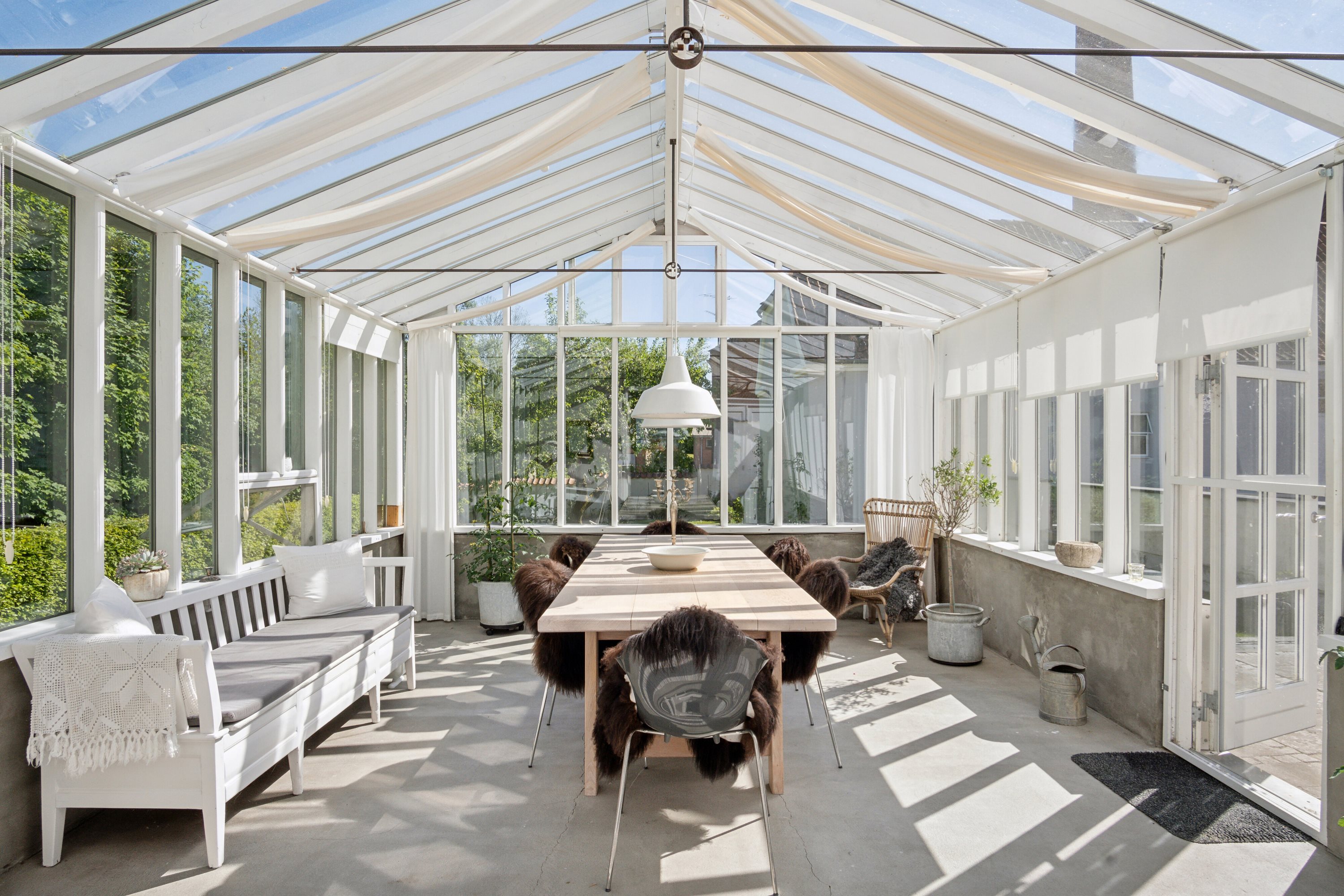 Fremhævet udestue billede i fuldskærmstilstand. Billede af Tåningvej 7, Tåning, 8660 Skanderborg