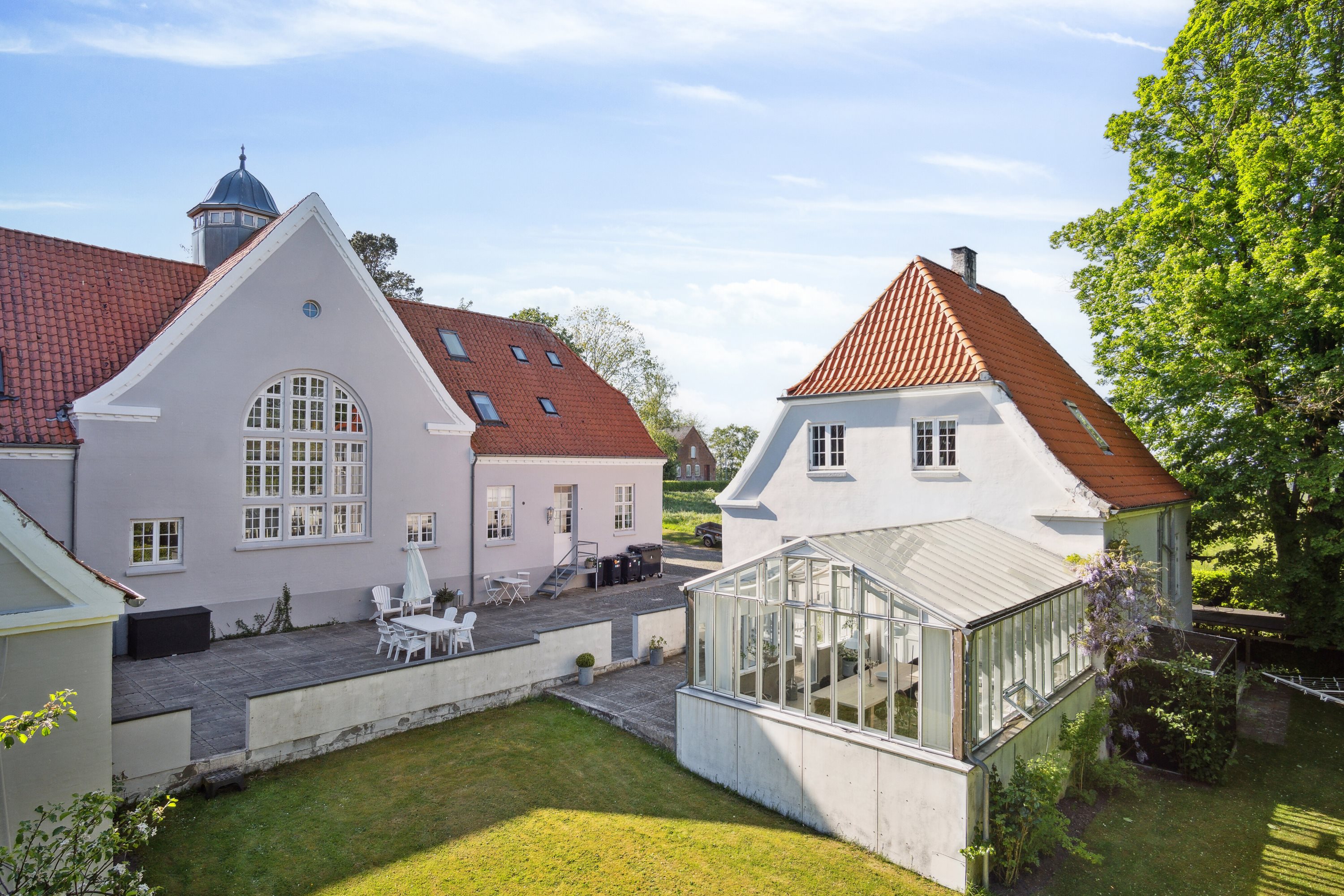 Fremhævet set fra haven billede i fuldskærmstilstand. Billede af Tåningvej 7, Tåning, 8660 Skanderborg