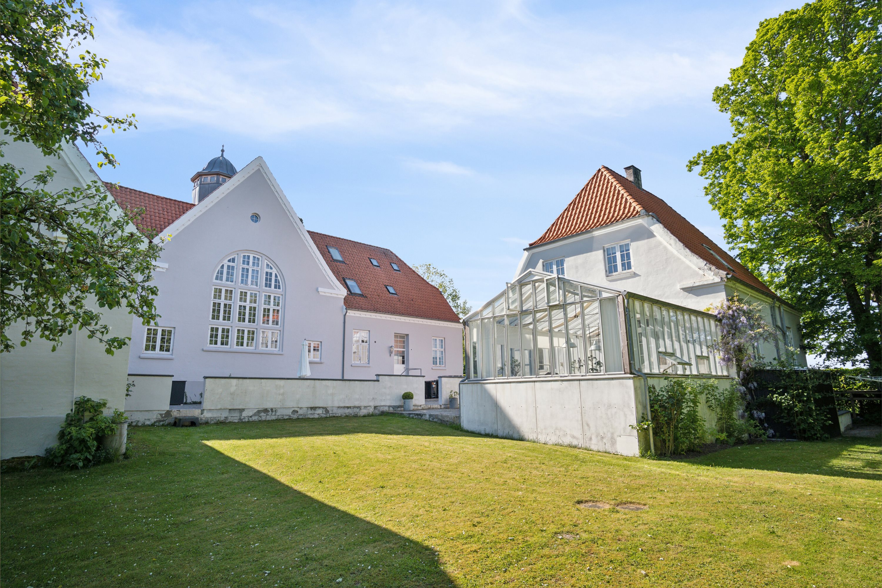 Fremhævet set fra haven billede i fuldskærmstilstand. Billede af Tåningvej 7, Tåning, 8660 Skanderborg