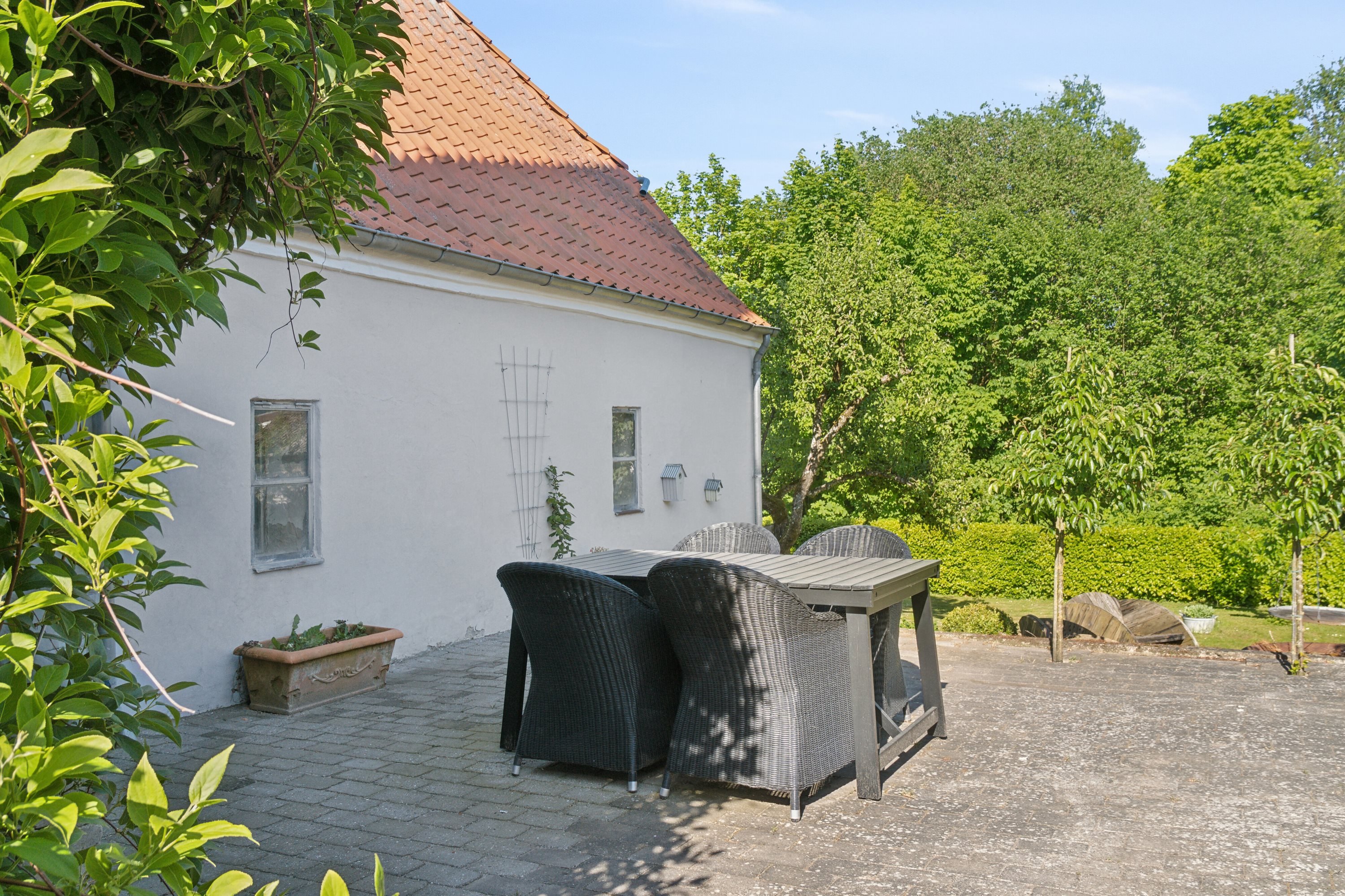 Fremhævet set fra haven billede i fuldskærmstilstand. Billede af Tåningvej 7, Tåning, 8660 Skanderborg