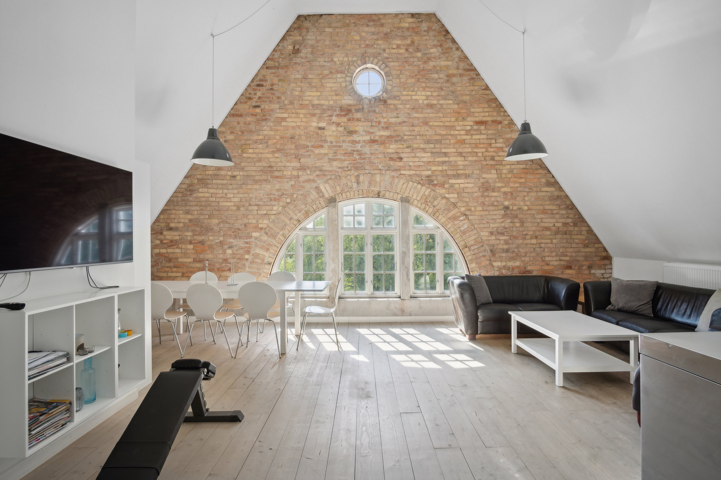 Fremhævet stue (mejeriet) billede i fuldskærmstilstand. Billede af Tåningvej 7, Tåning, 8660 Skanderborg