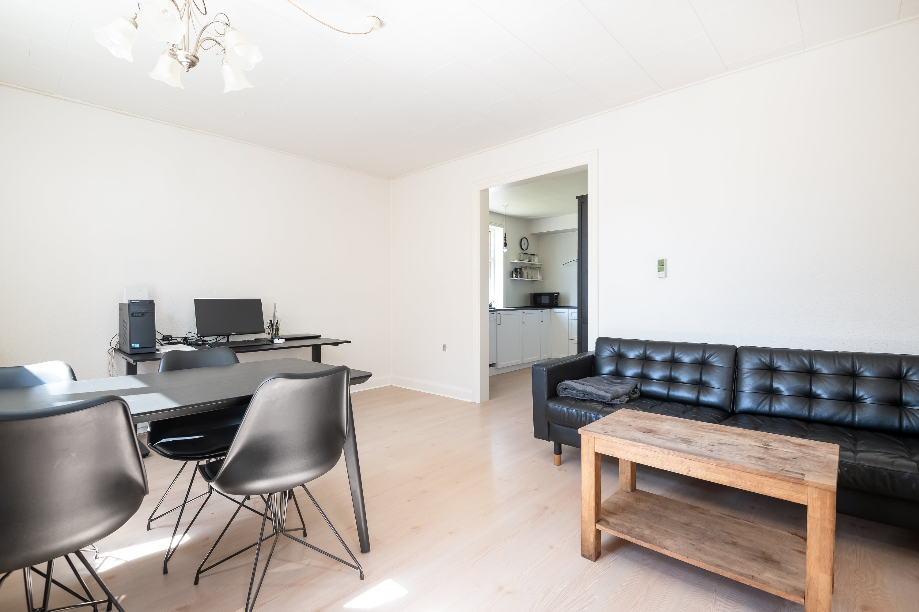 Fremhævet  billede i fuldskærmstilstand. Billede af Liljevej 7, 9750 Østervrå