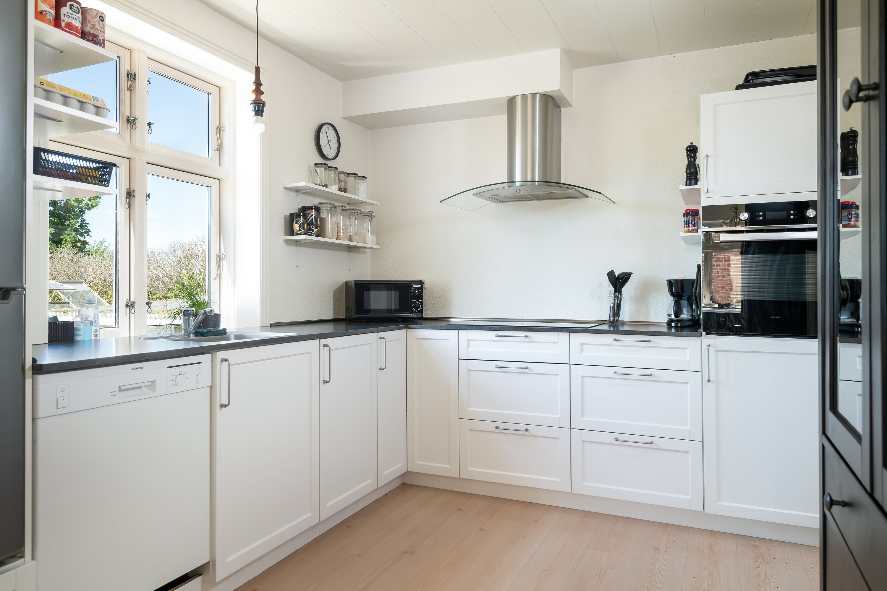 Fremhævet  billede i fuldskærmstilstand. Billede af Liljevej 7, 9750 Østervrå