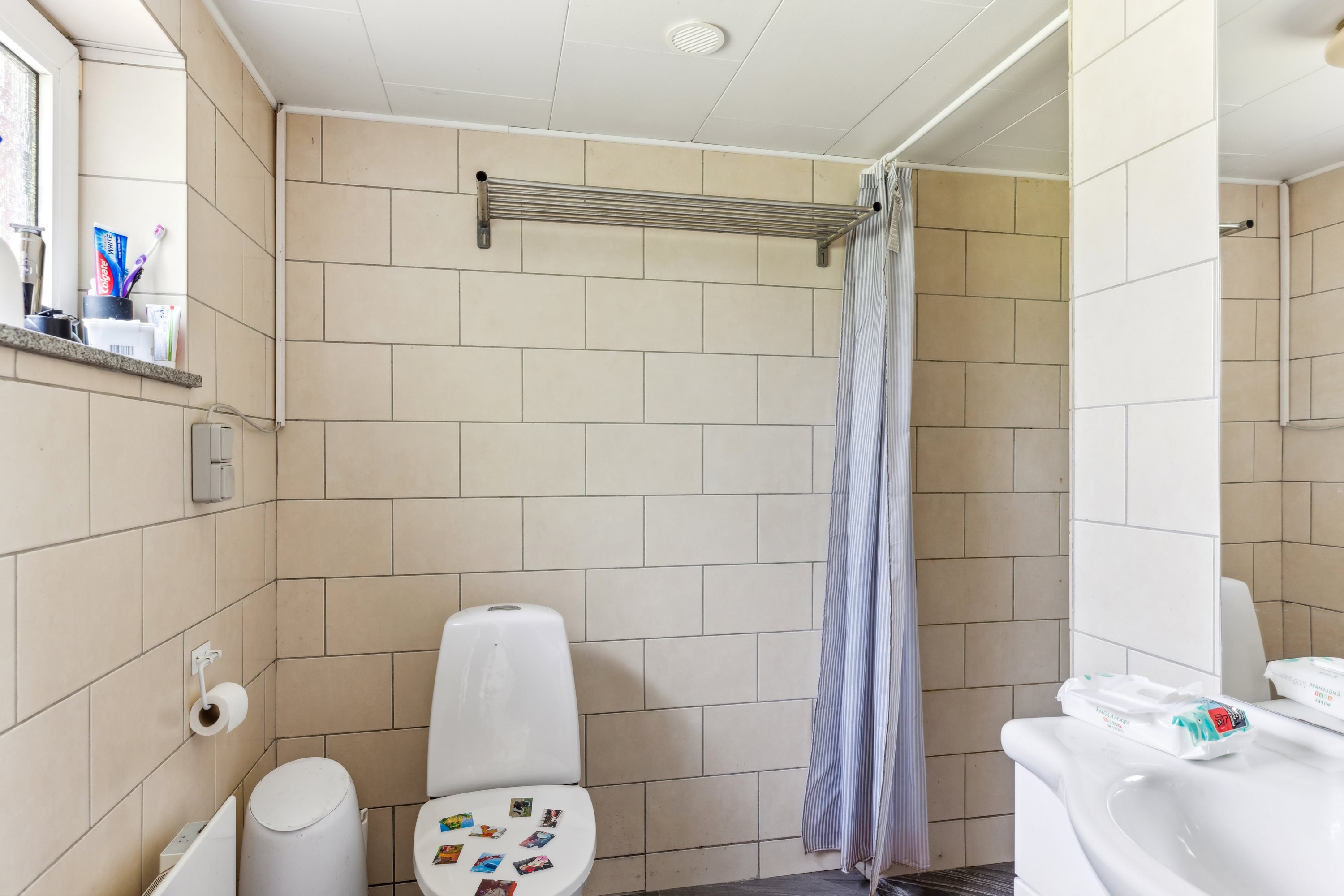 Fremhævet badeværelse billede i fuldskærmstilstand. Billede af Ravsted Mellemgade 4, Ravsted, 6372 Bylderup-Bov