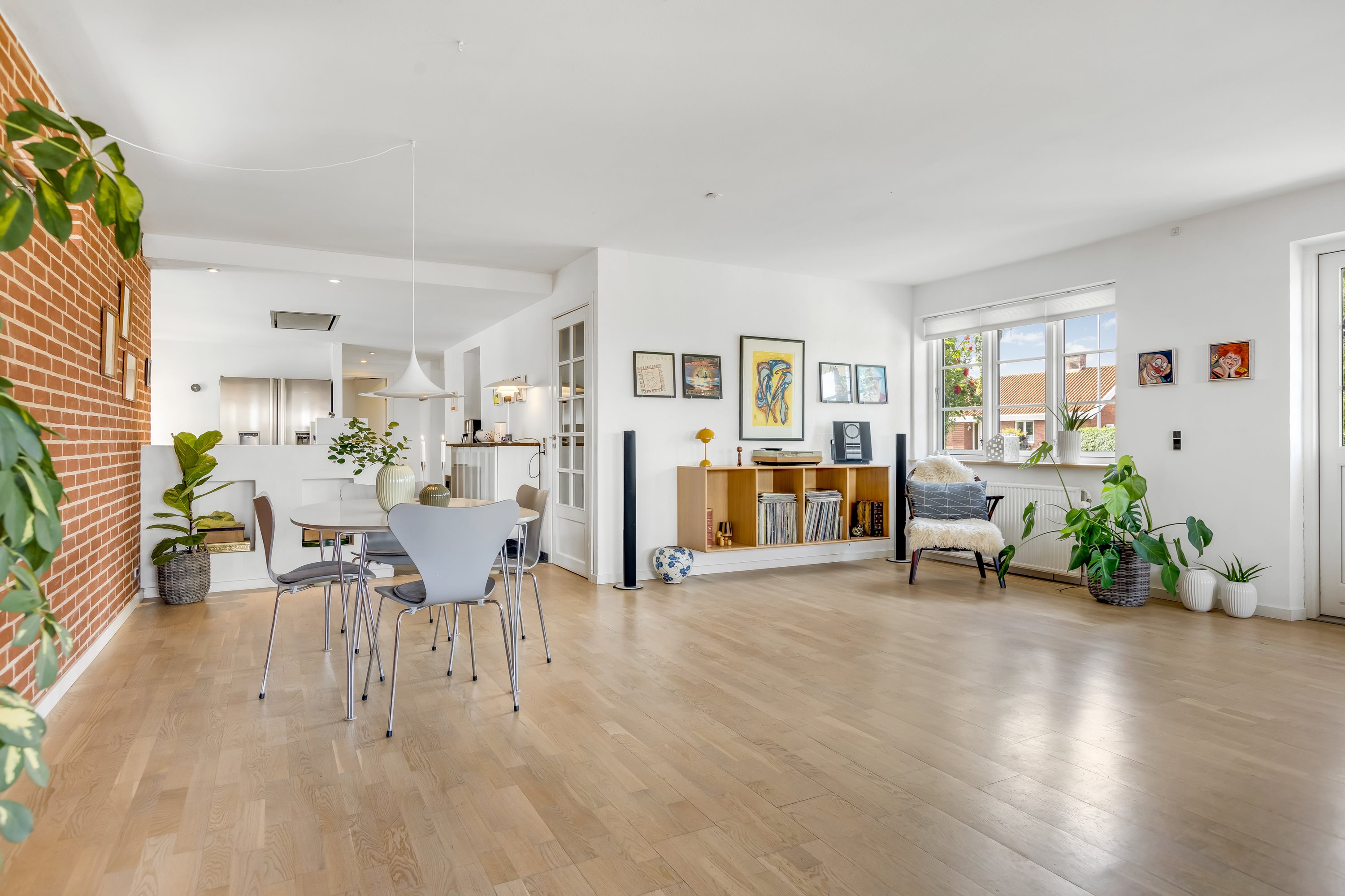 Miniaturebillede 2: stue. Billede af Kongelyset 126, 4200 Slagelse