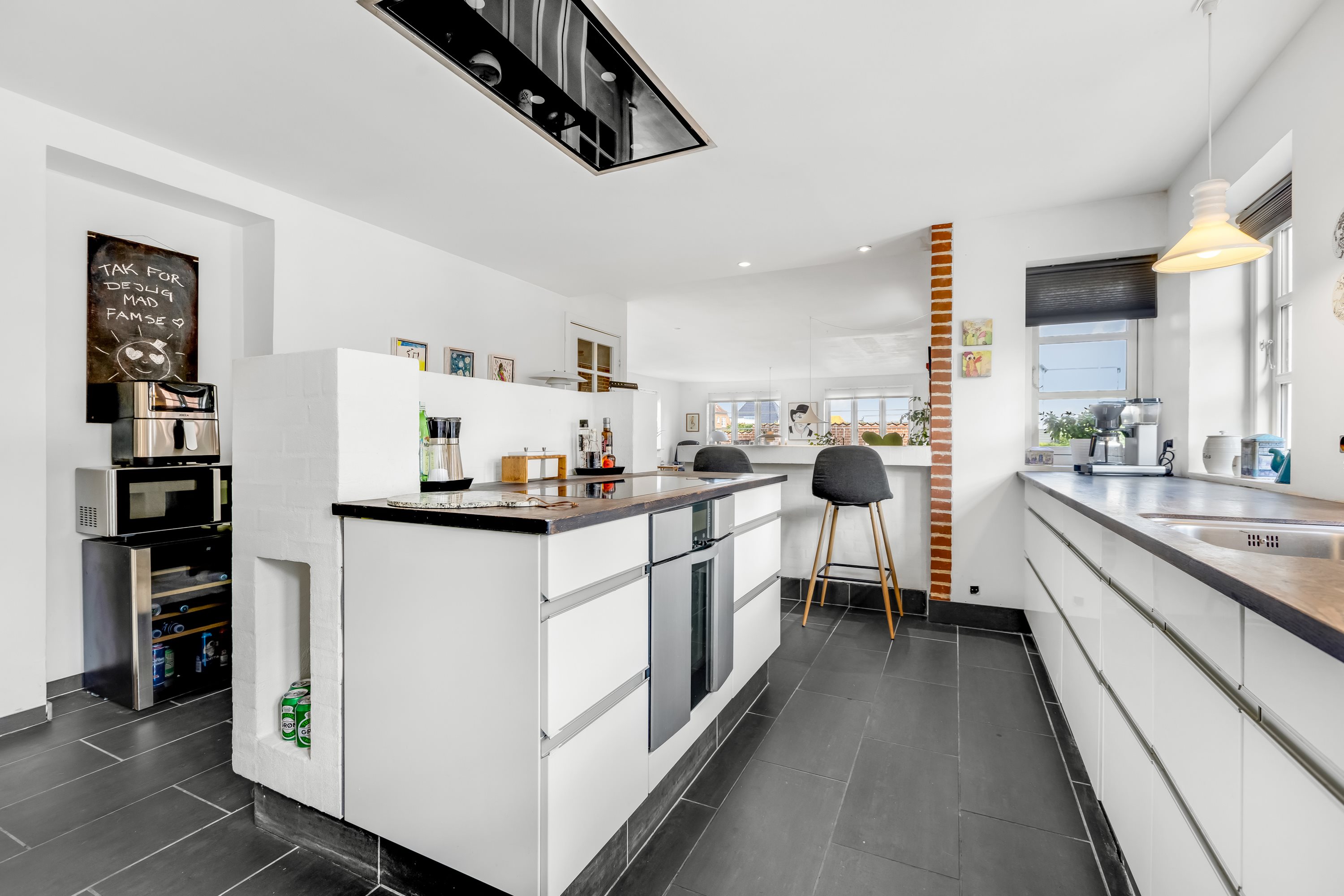 Fremhævet køkken billede i fuldskærmstilstand. Billede af Kongelyset 126, 4200 Slagelse