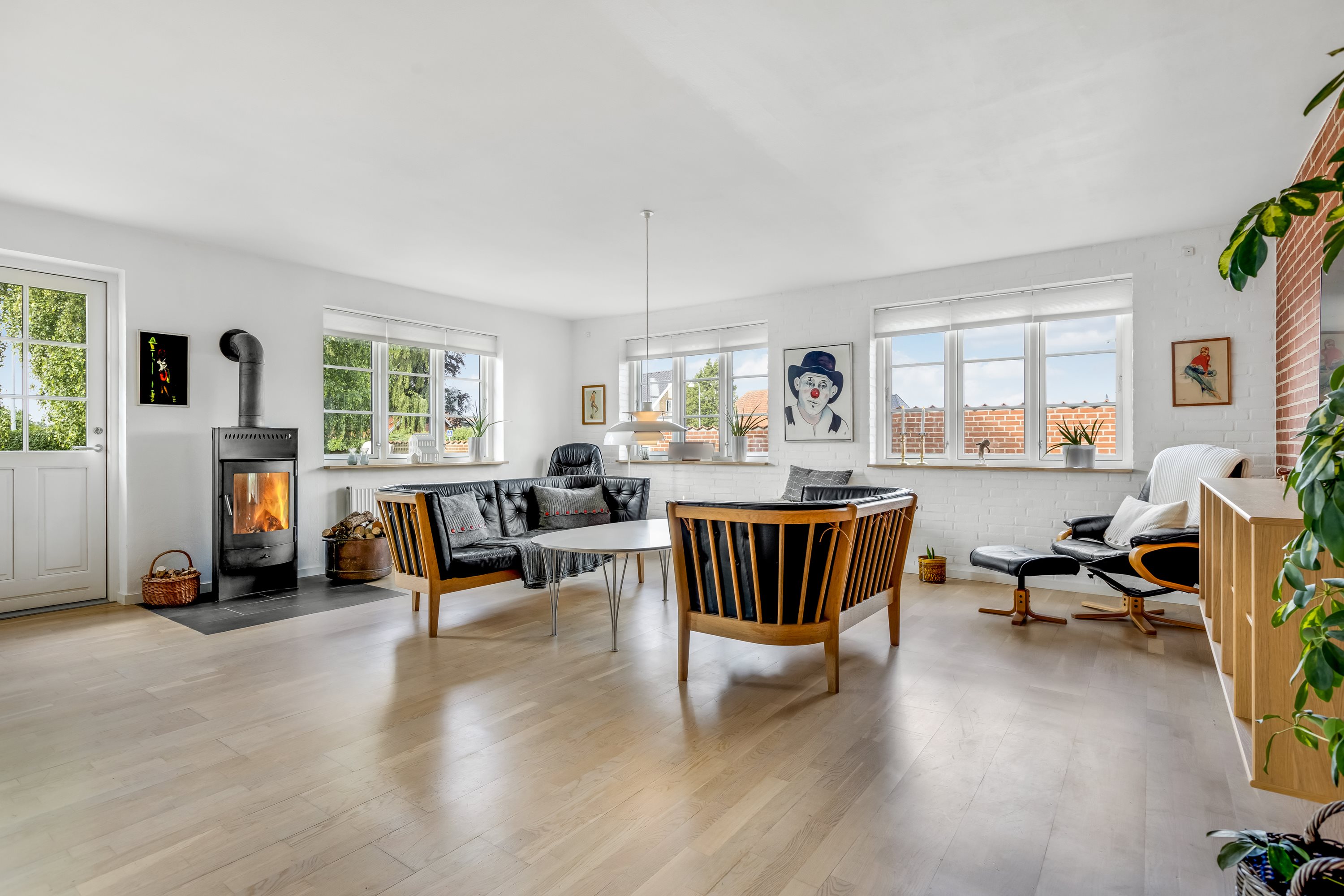 Fremhævet stue billede i fuldskærmstilstand. Billede af Kongelyset 126, 4200 Slagelse