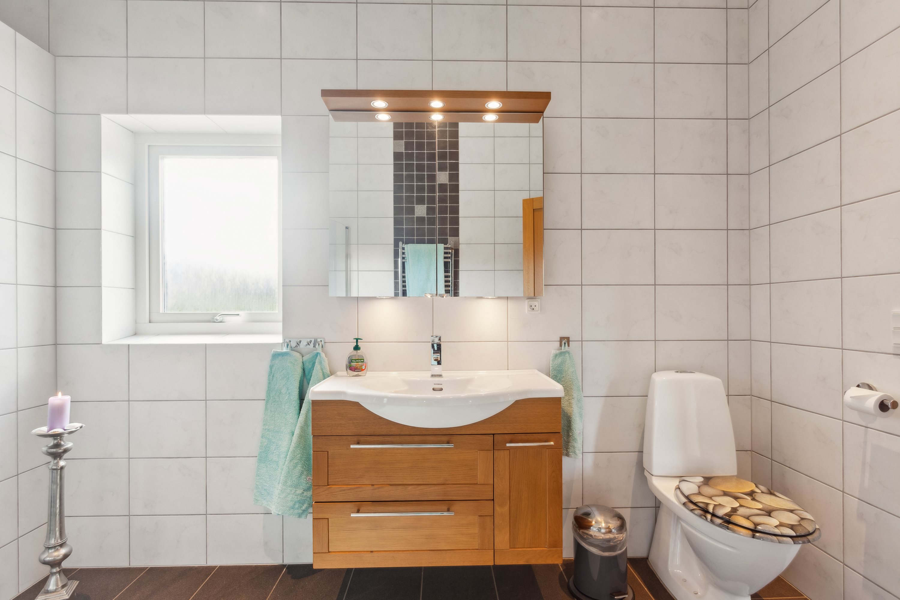 Fremhævet badeværelse billede i fuldskærmstilstand. Billede af Drosselvej 3, Østerby Havn, 9940 Læsø