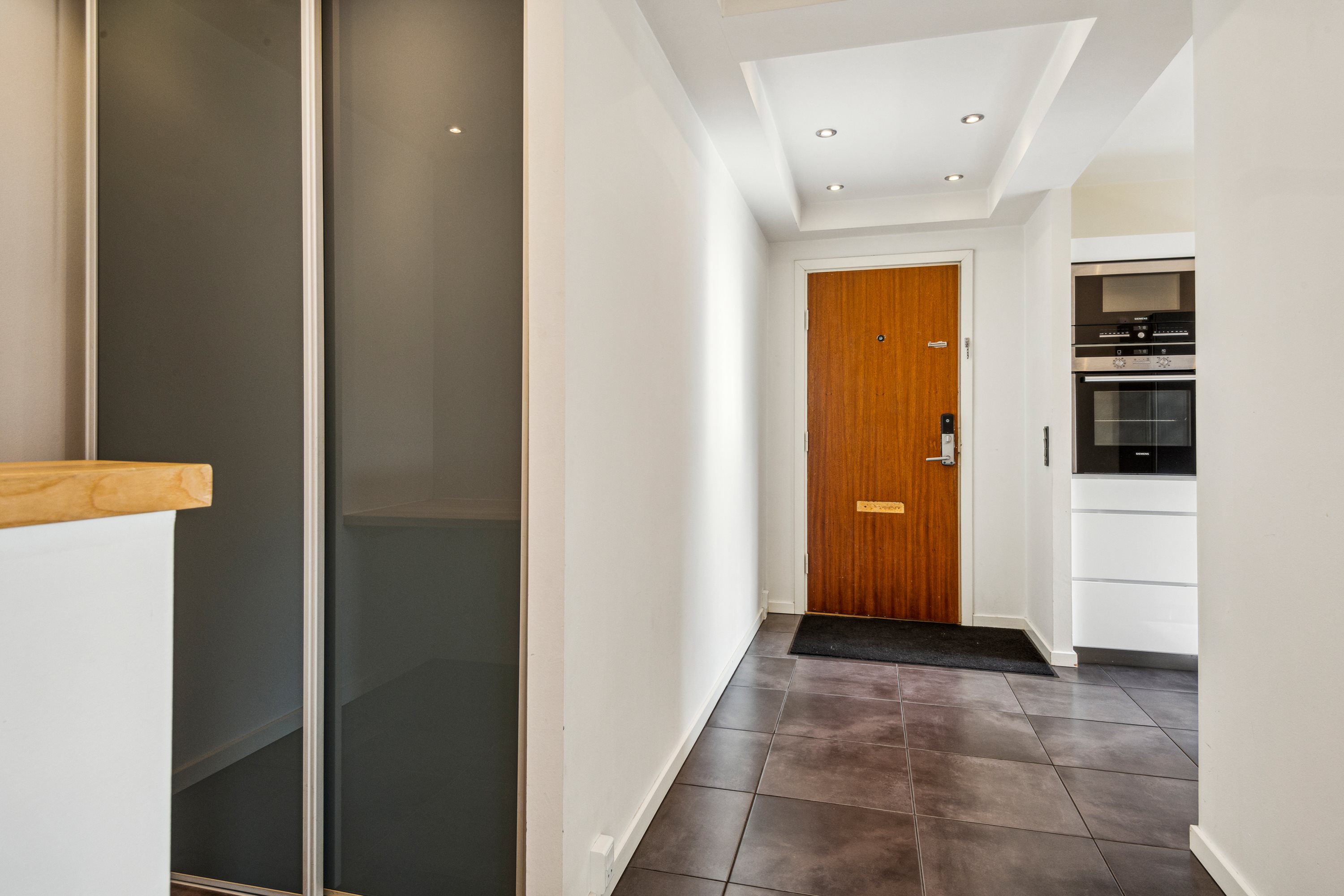 Fremhævet gang billede i fuldskærmstilstand. Billede af Årestrupsvej 10, 1. tv., 9000 Aalborg