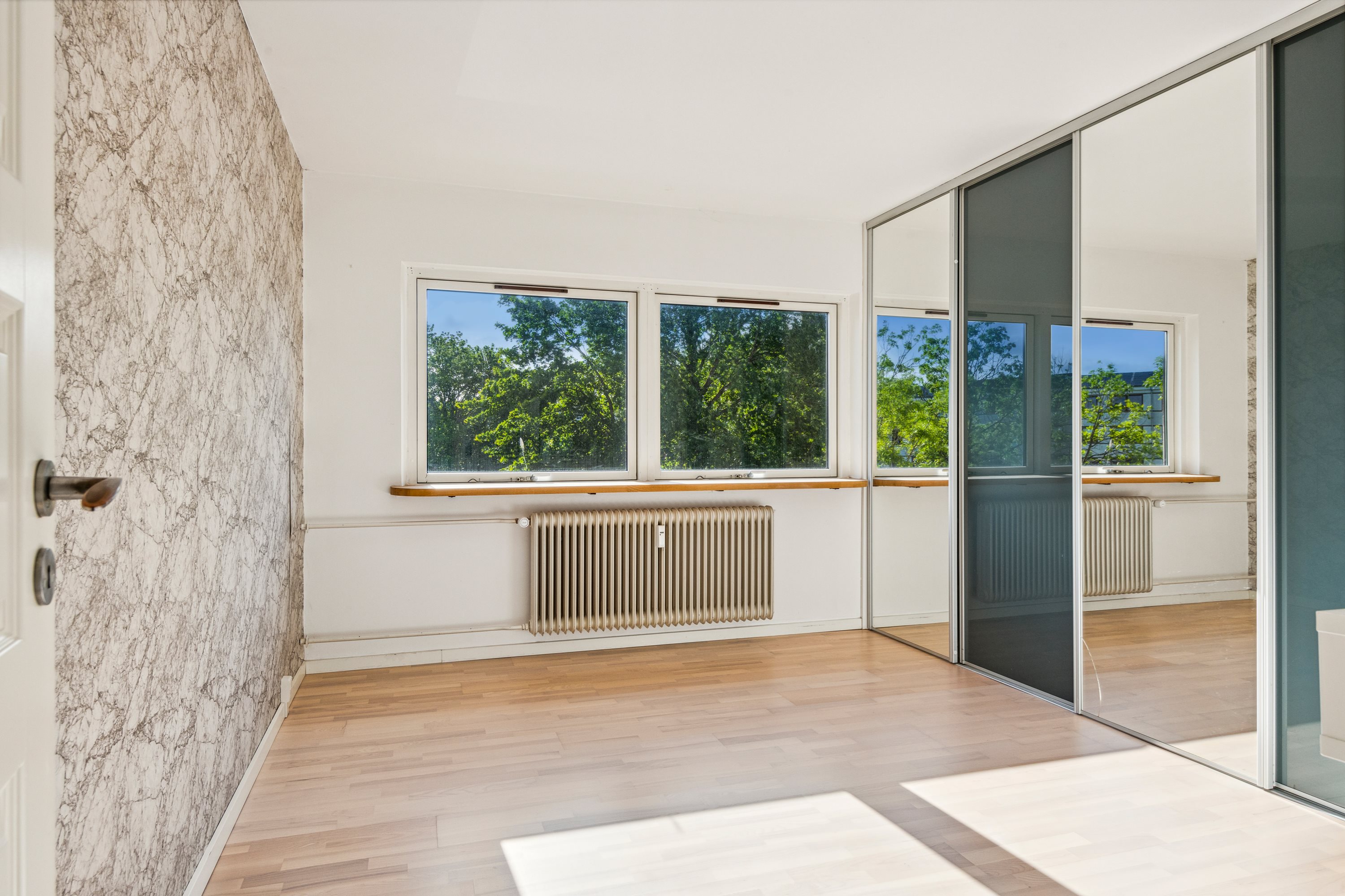 Fremhævet stue billede i fuldskærmstilstand. Billede af Årestrupsvej 10, 1. tv., 9000 Aalborg