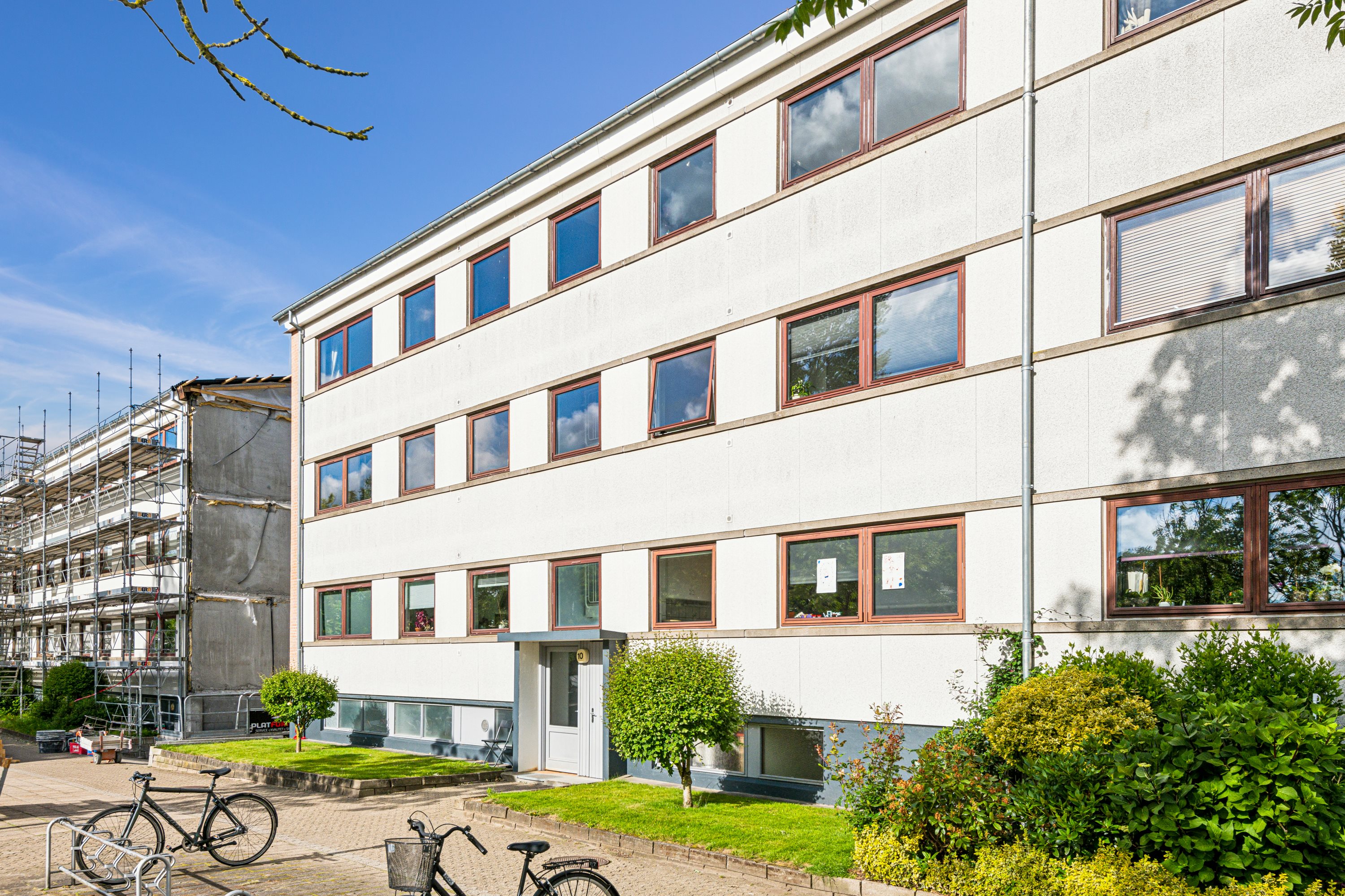 Fremhævet ejendom 1 billede i fuldskærmstilstand. Billede af Årestrupsvej 10, 1. tv., 9000 Aalborg