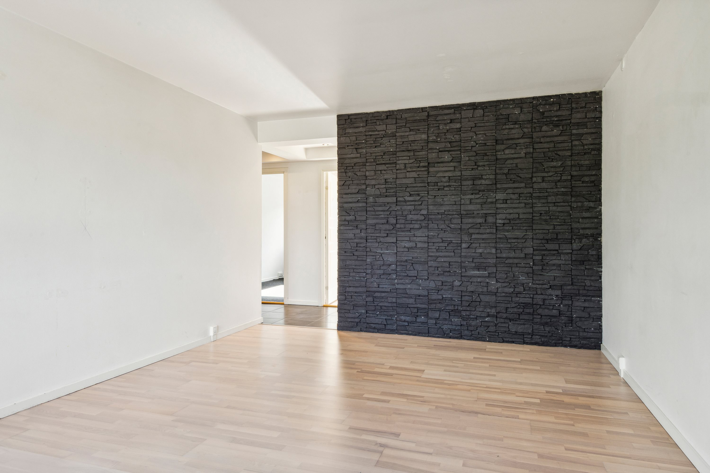 Fremhævet stue billede i fuldskærmstilstand. Billede af Årestrupsvej 10, 1. tv., 9000 Aalborg